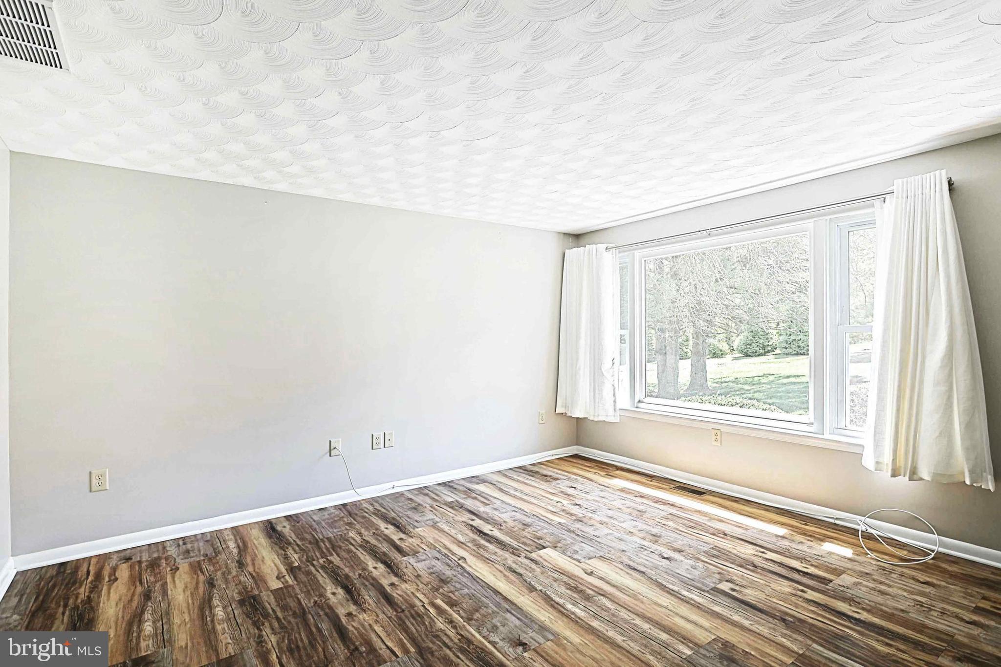 SPRINGETTSBURY TWP - Residential