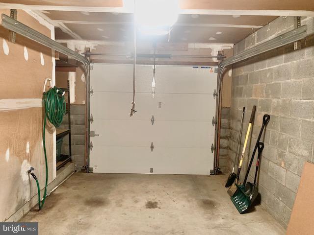 AMBERFIELD - Residential Lease