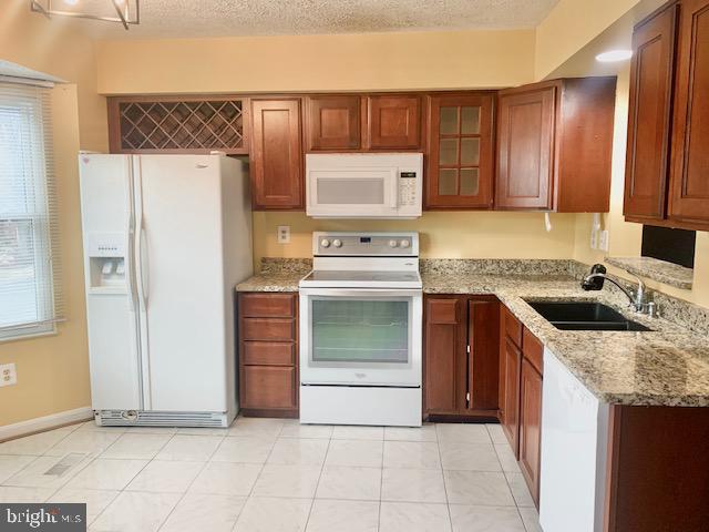 AMBERFIELD - Residential Lease