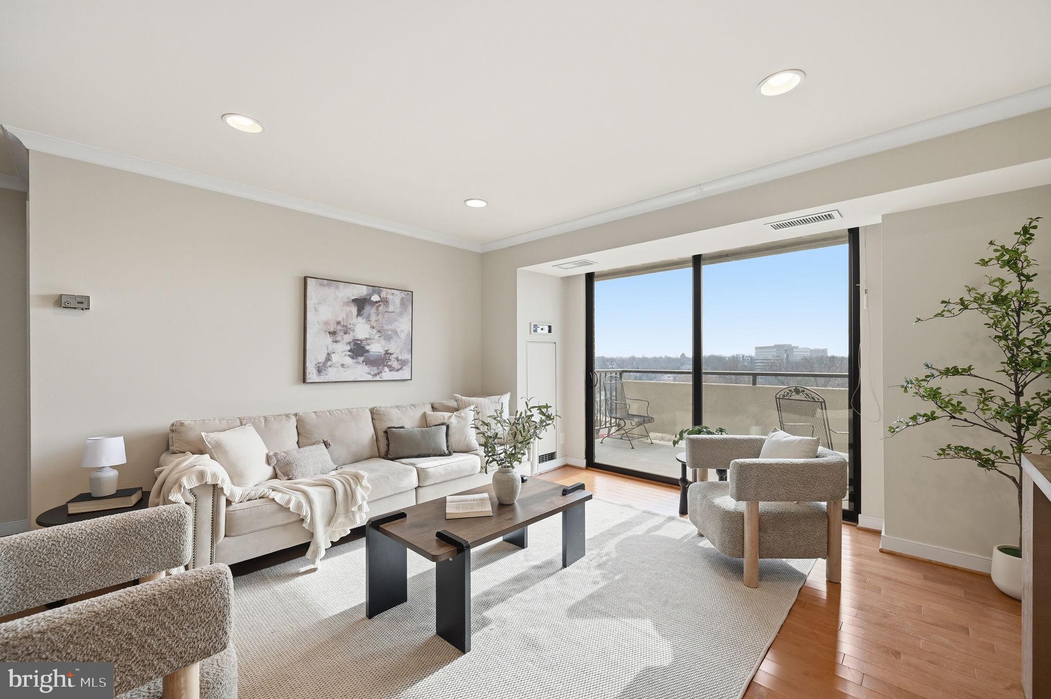 REGENCY - Residential