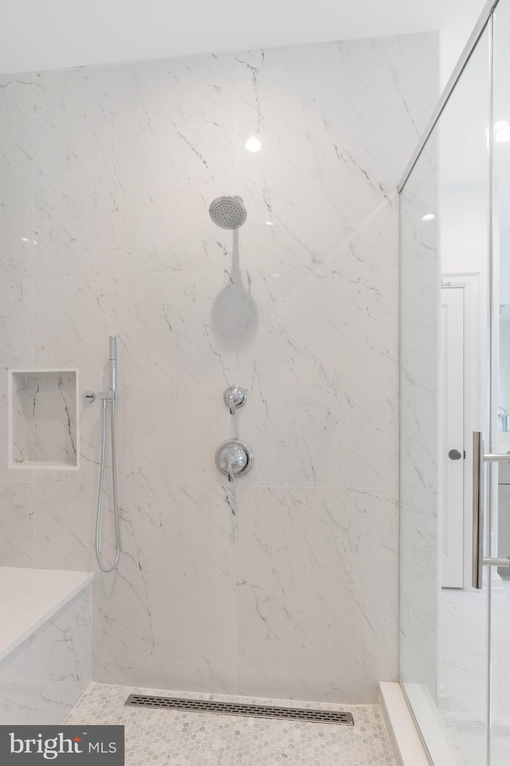 CHESTNUT HILL - Residential