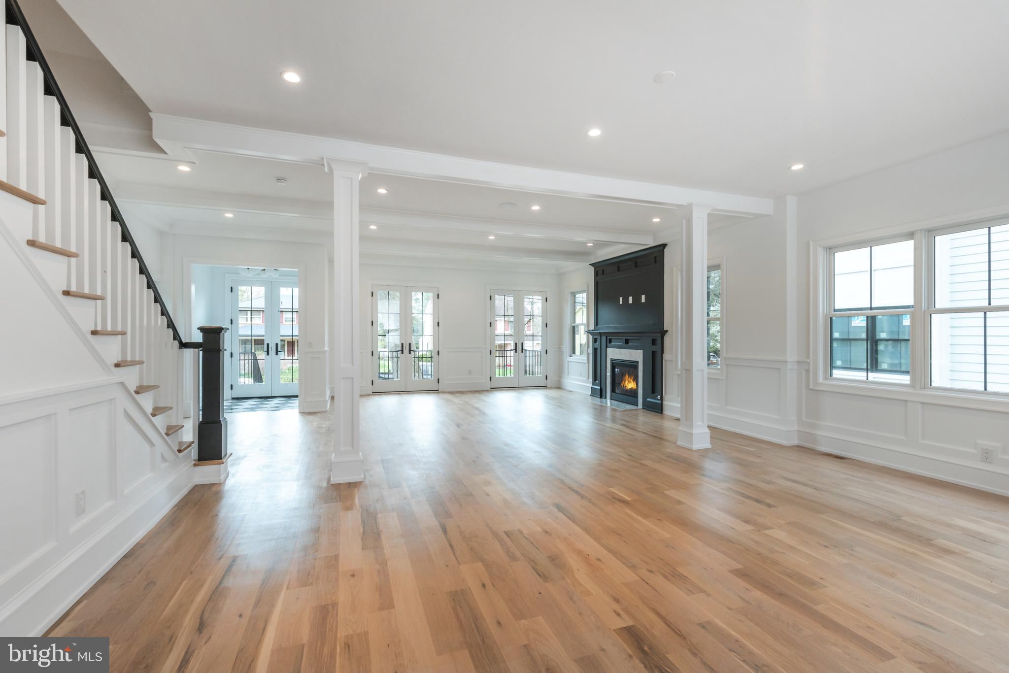 CHESTNUT HILL - Residential