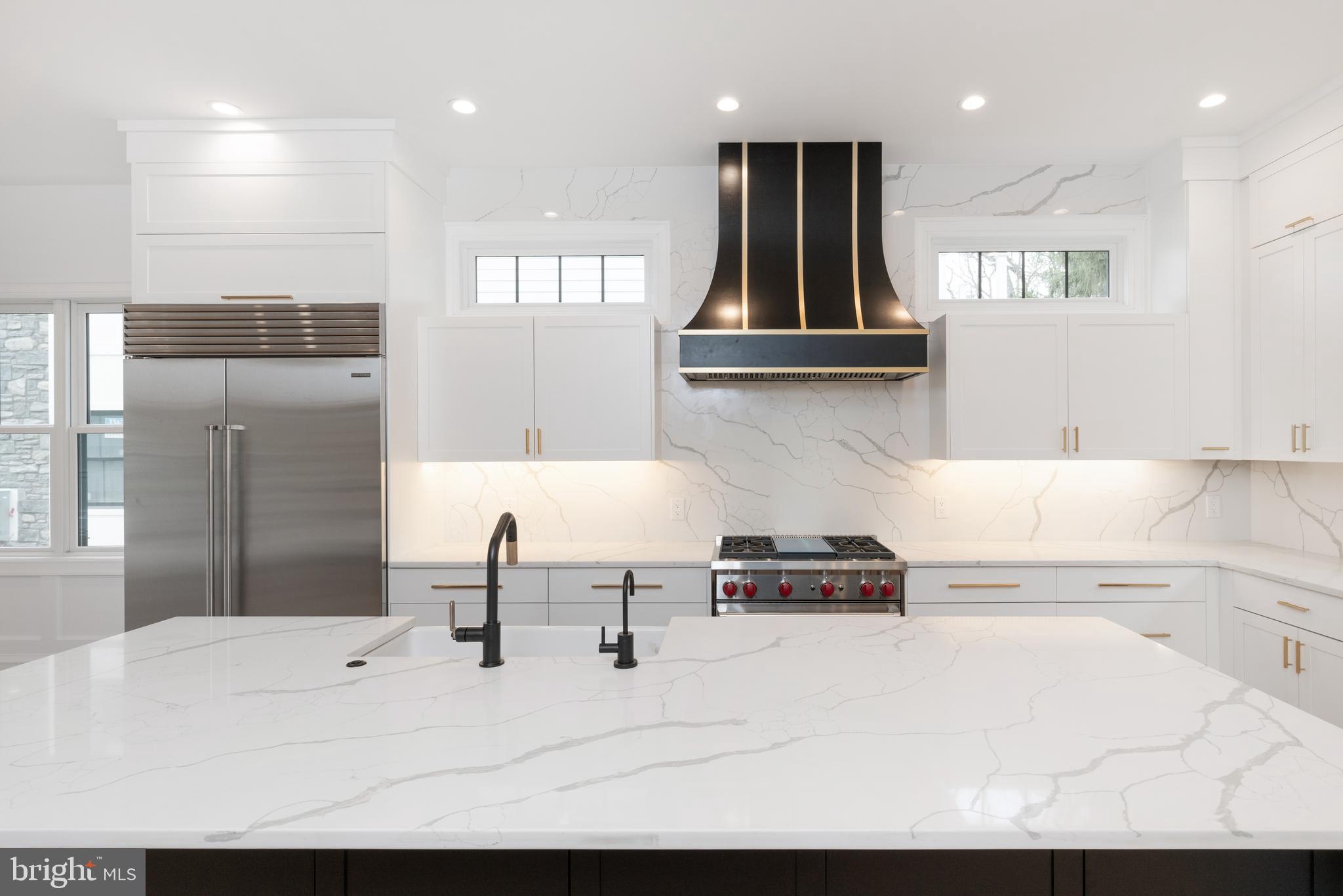 CHESTNUT HILL - Residential