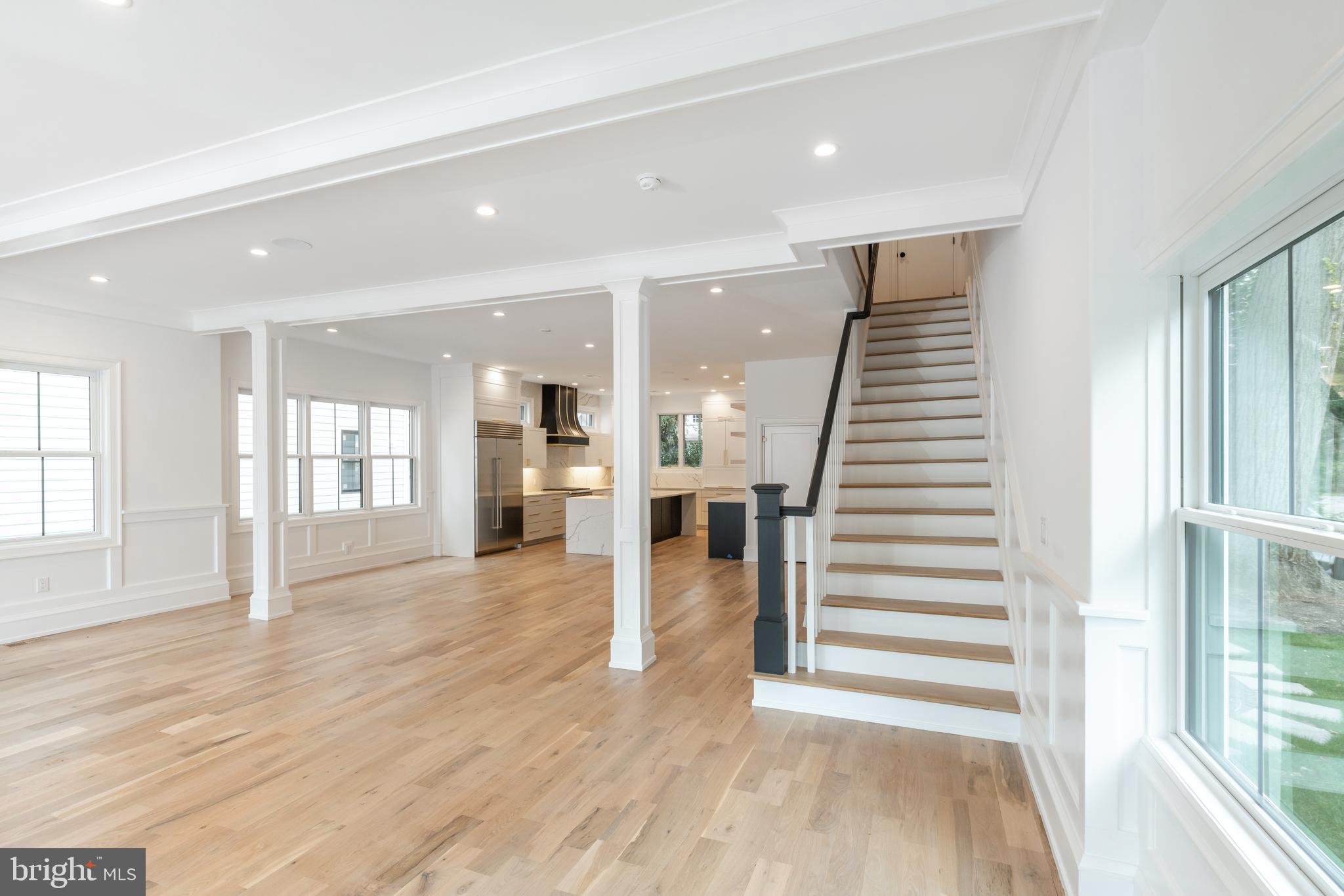 CHESTNUT HILL - Residential