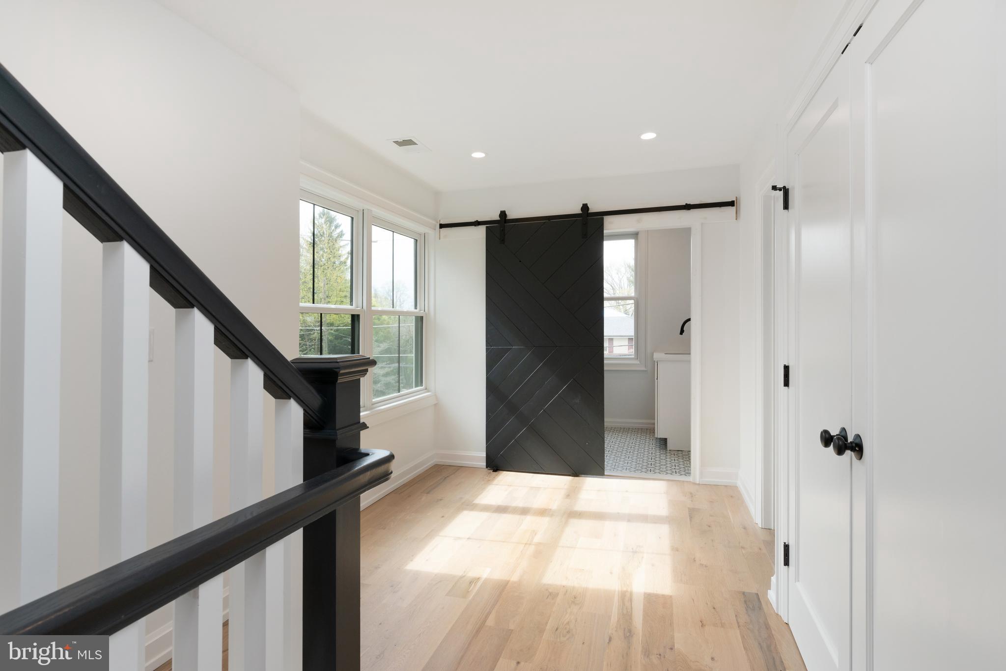 CHESTNUT HILL - Residential