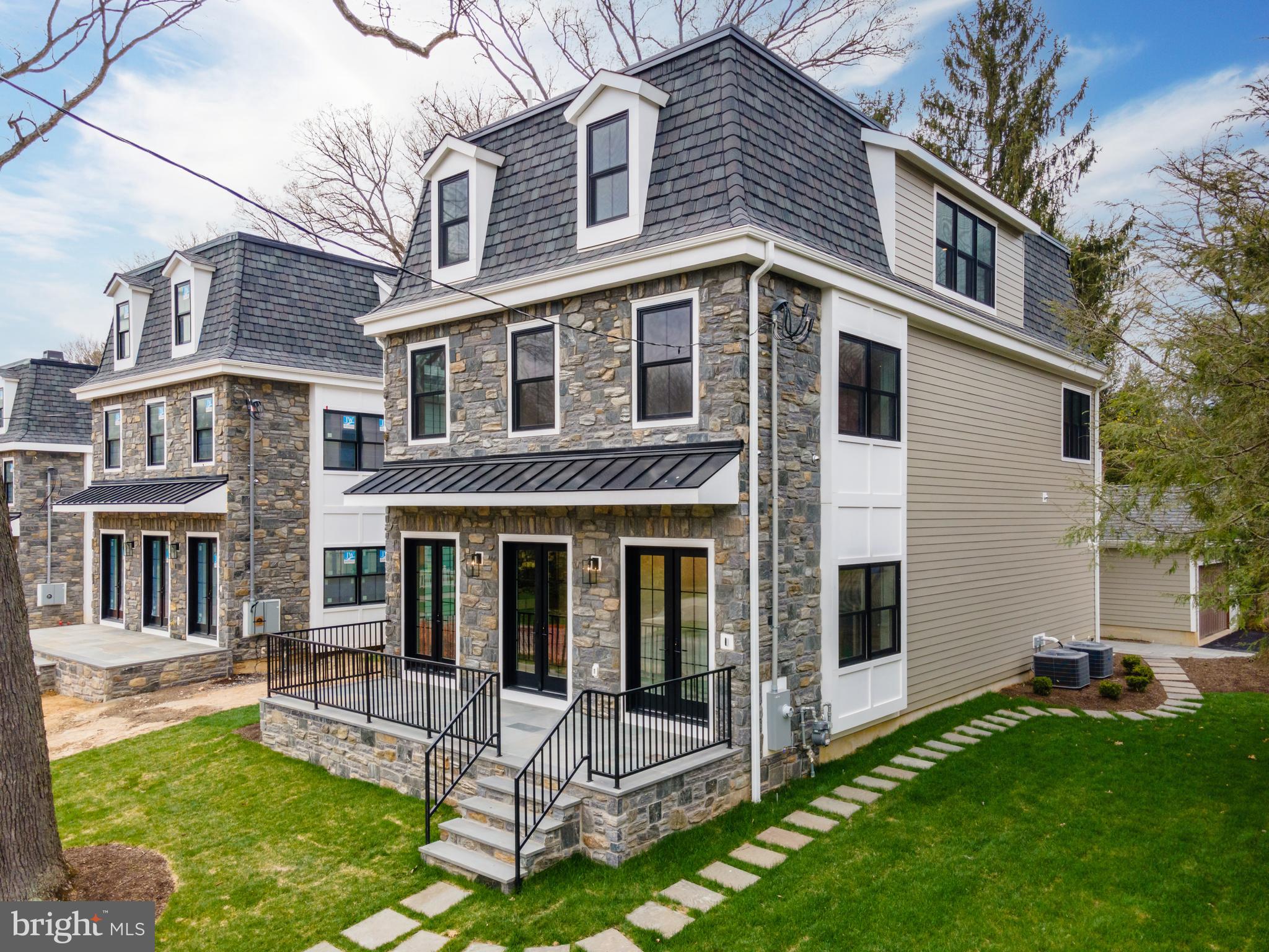 CHESTNUT HILL - Residential