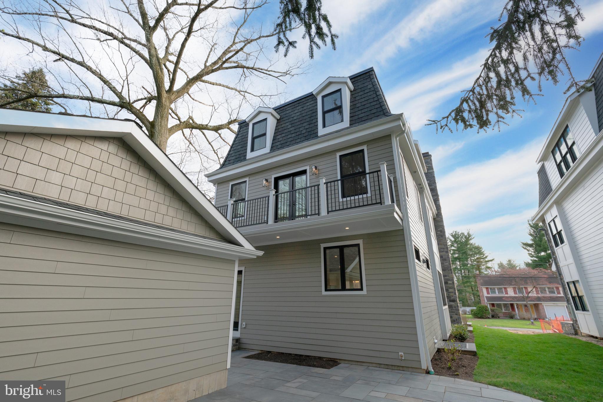 CHESTNUT HILL - Residential