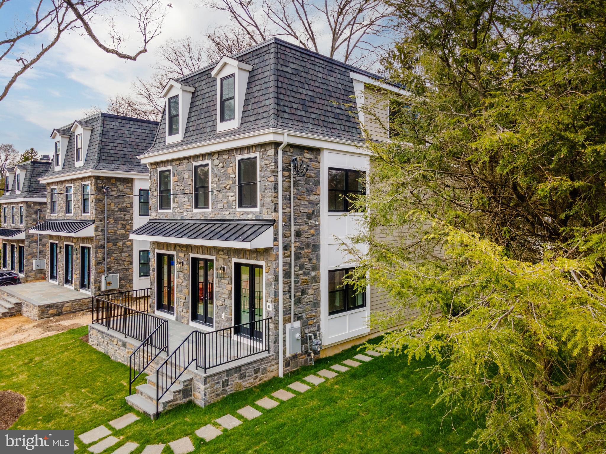 CHESTNUT HILL - Residential