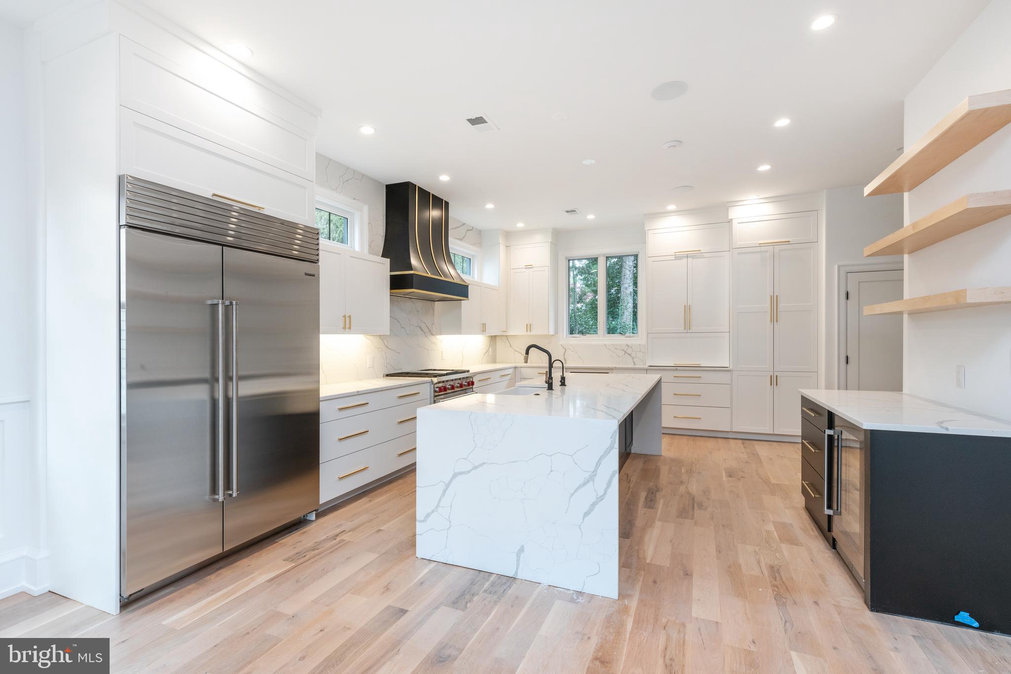 CHESTNUT HILL - Residential