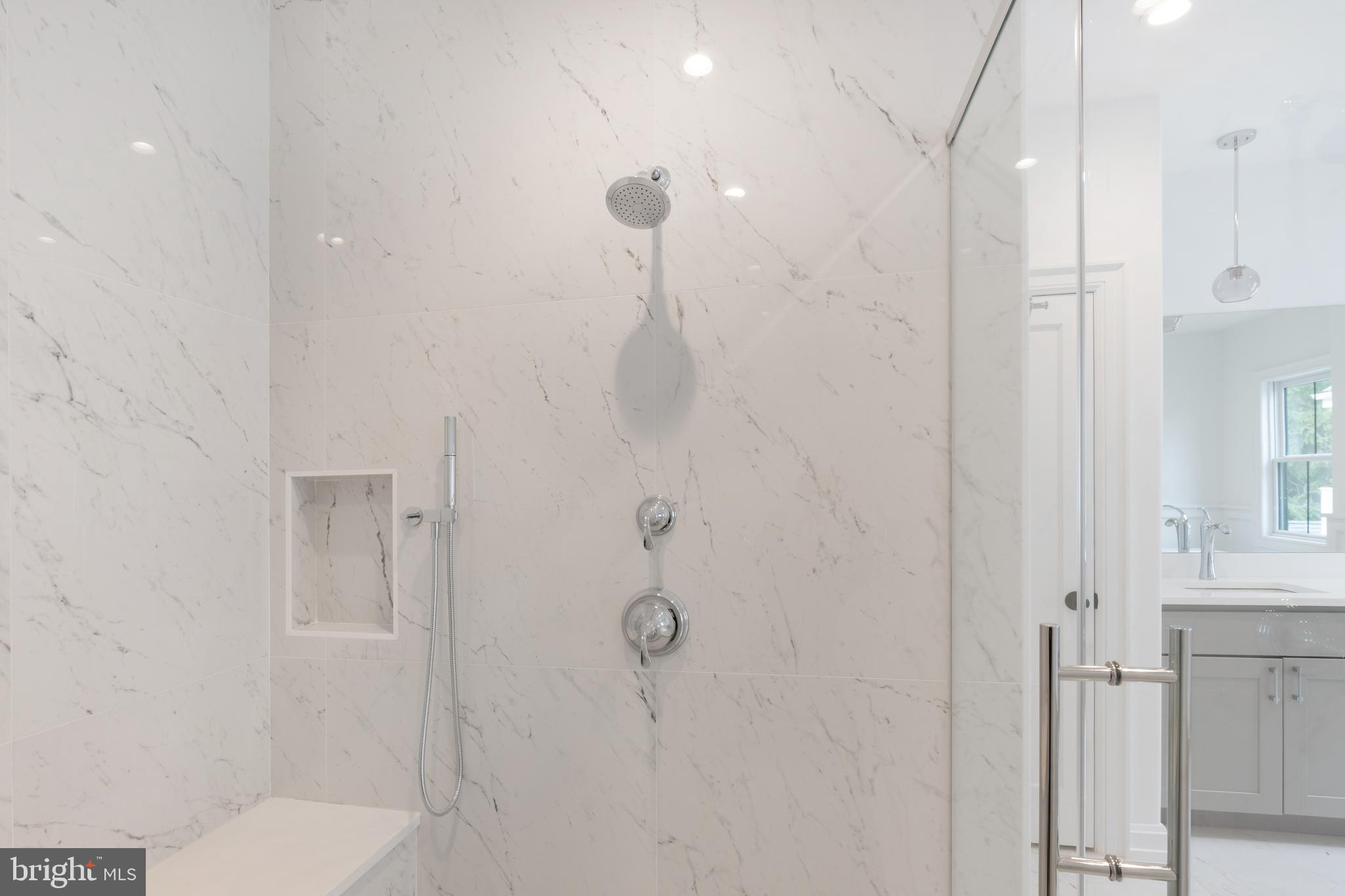 CHESTNUT HILL - Residential