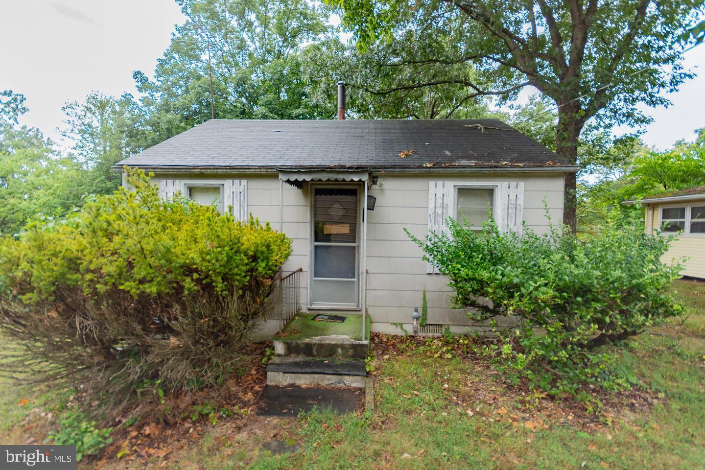 1227 ROLLING LANE