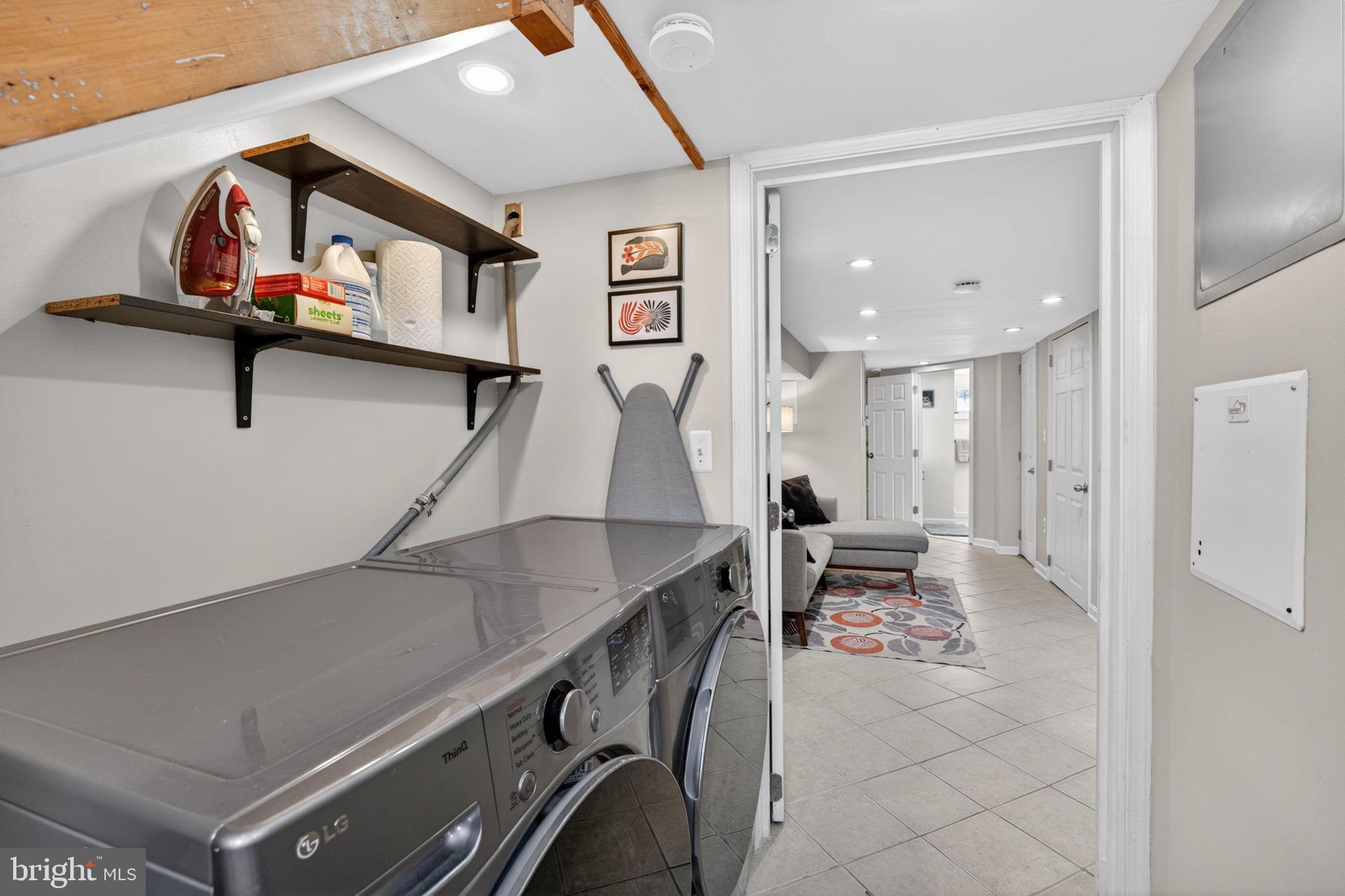 WASHINGTON HILL - Residential