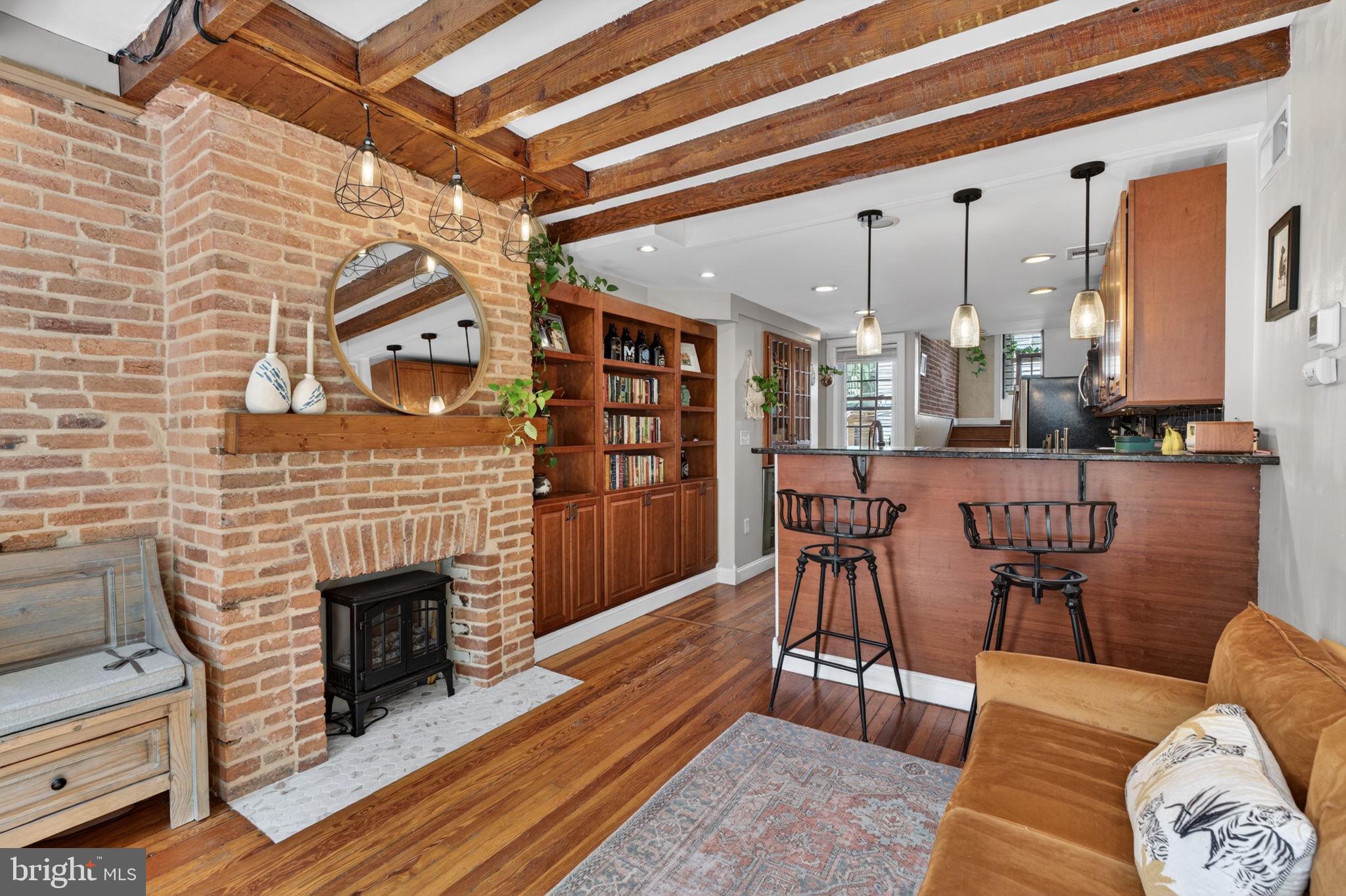 WASHINGTON HILL - Residential