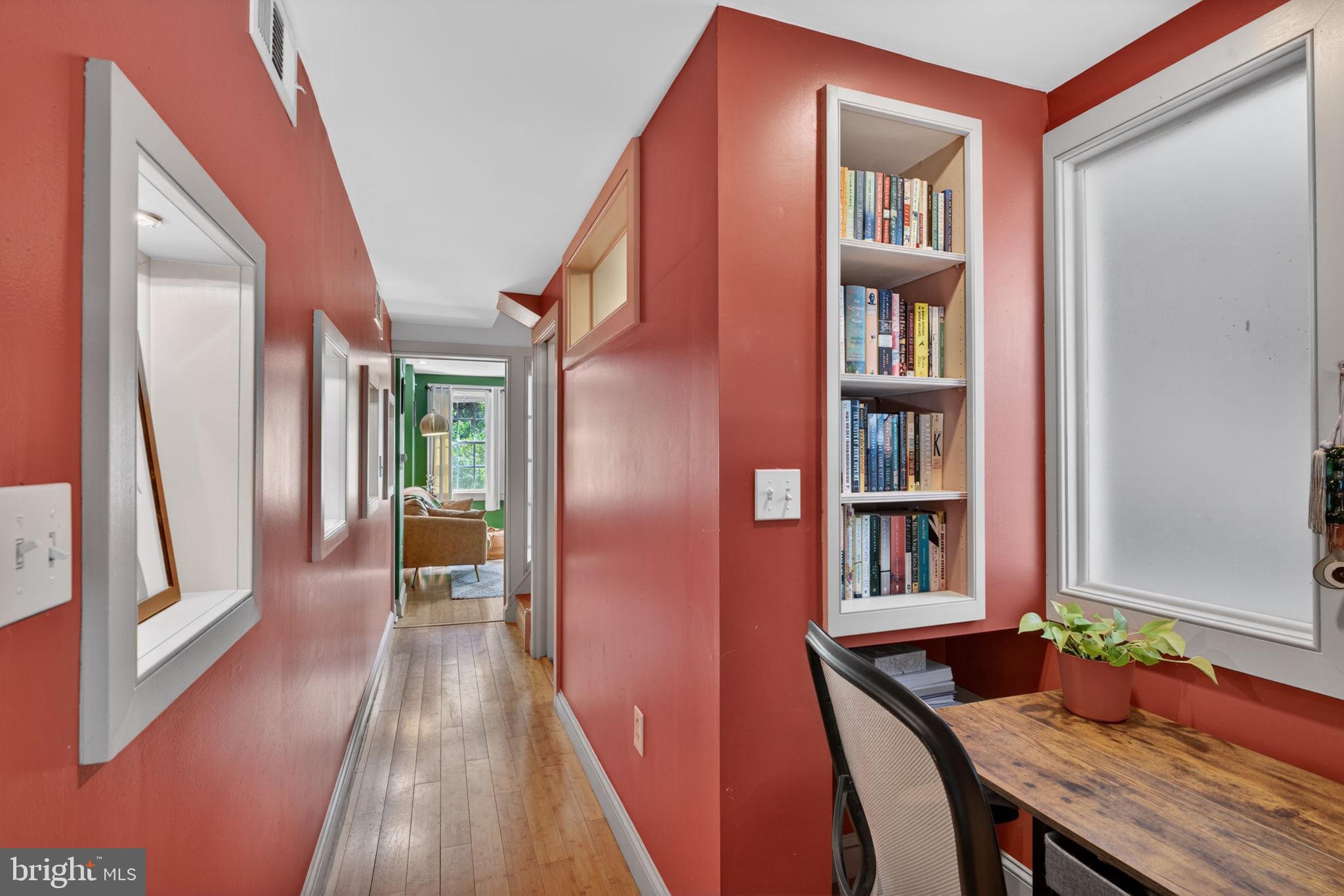 WASHINGTON HILL - Residential