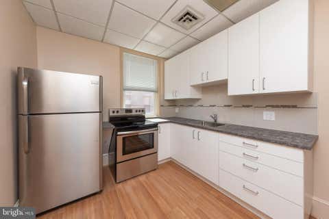 Townhouse For Rent - 1317 Wolf Street #2<br/> Philadelphia County, PHILADELPHIA, PA 19148