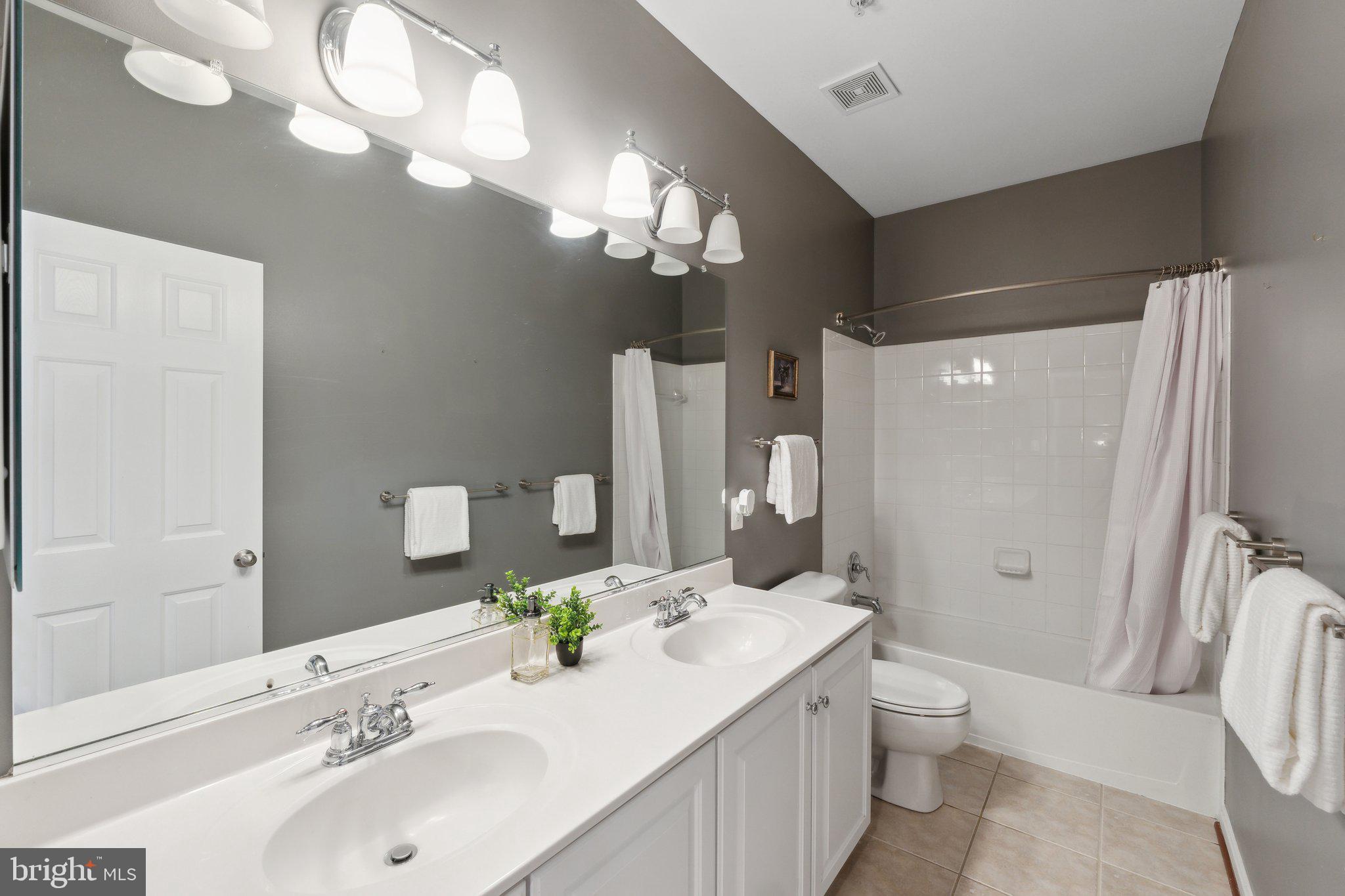 GREENWAY VILLAGE - Residential