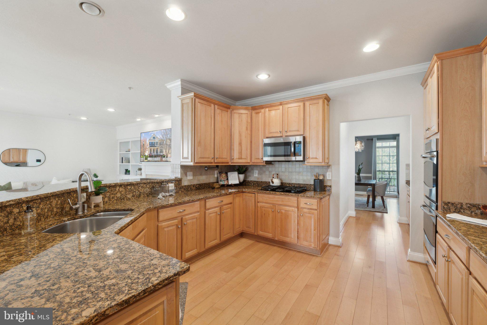 GREENWAY VILLAGE - Residential