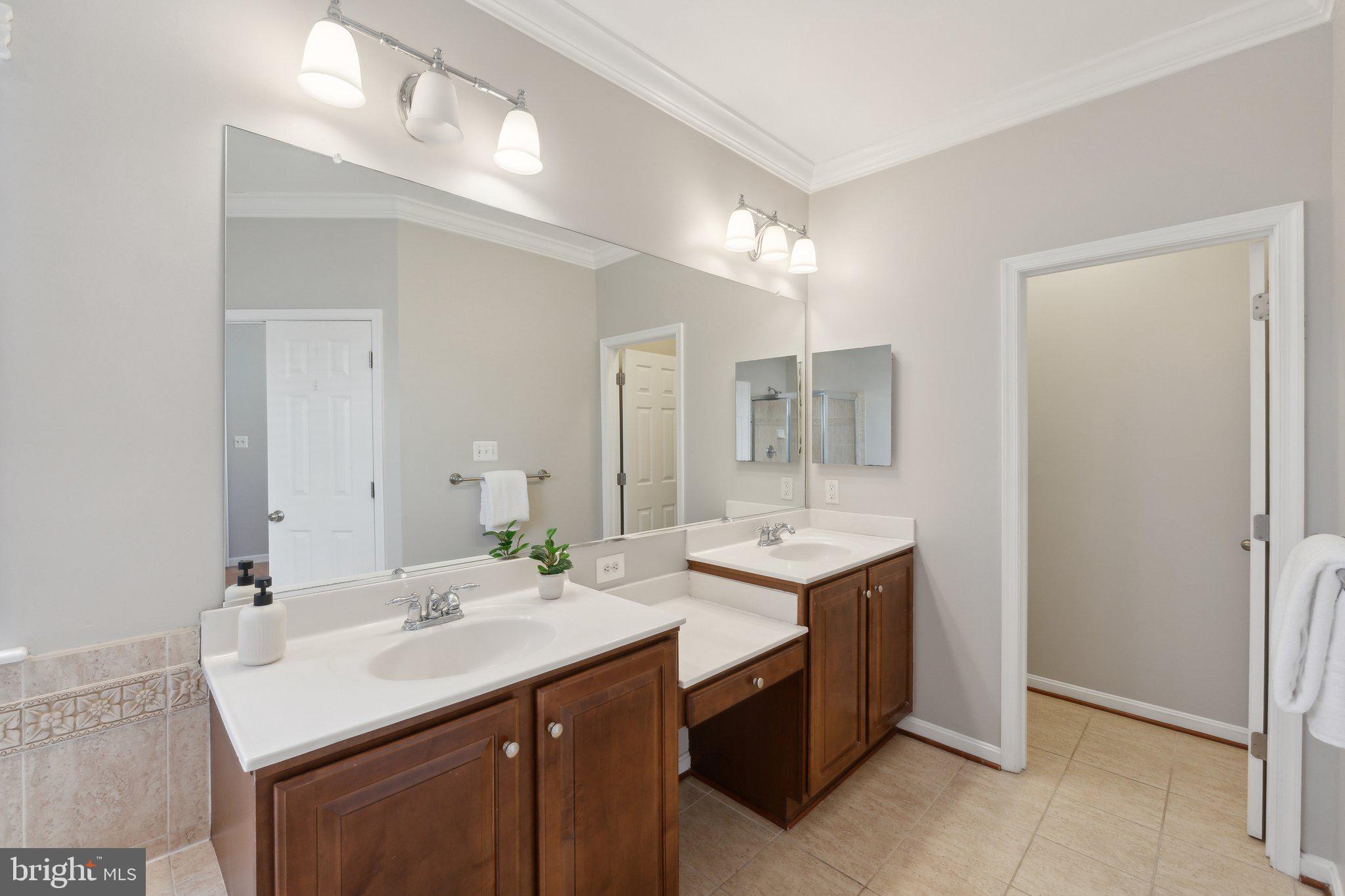 GREENWAY VILLAGE - Residential