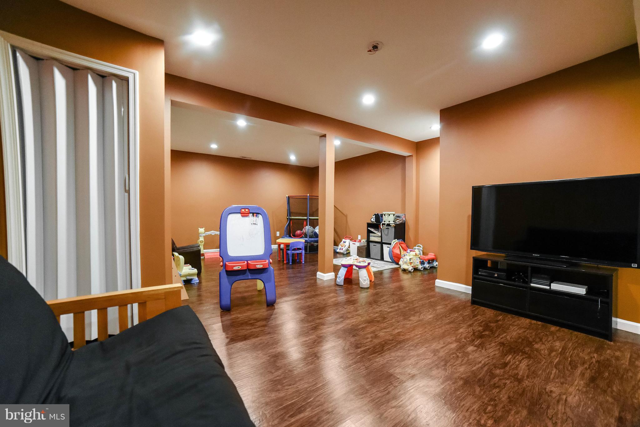 STRATHEMOOR - Residential