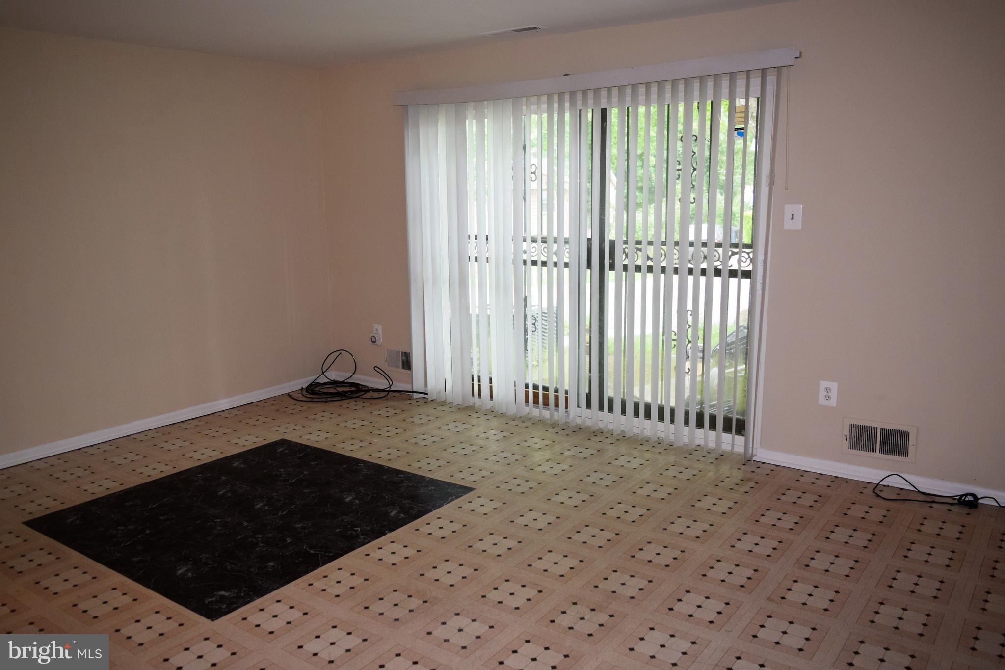 CENTRAL PARK CONDO - Residential