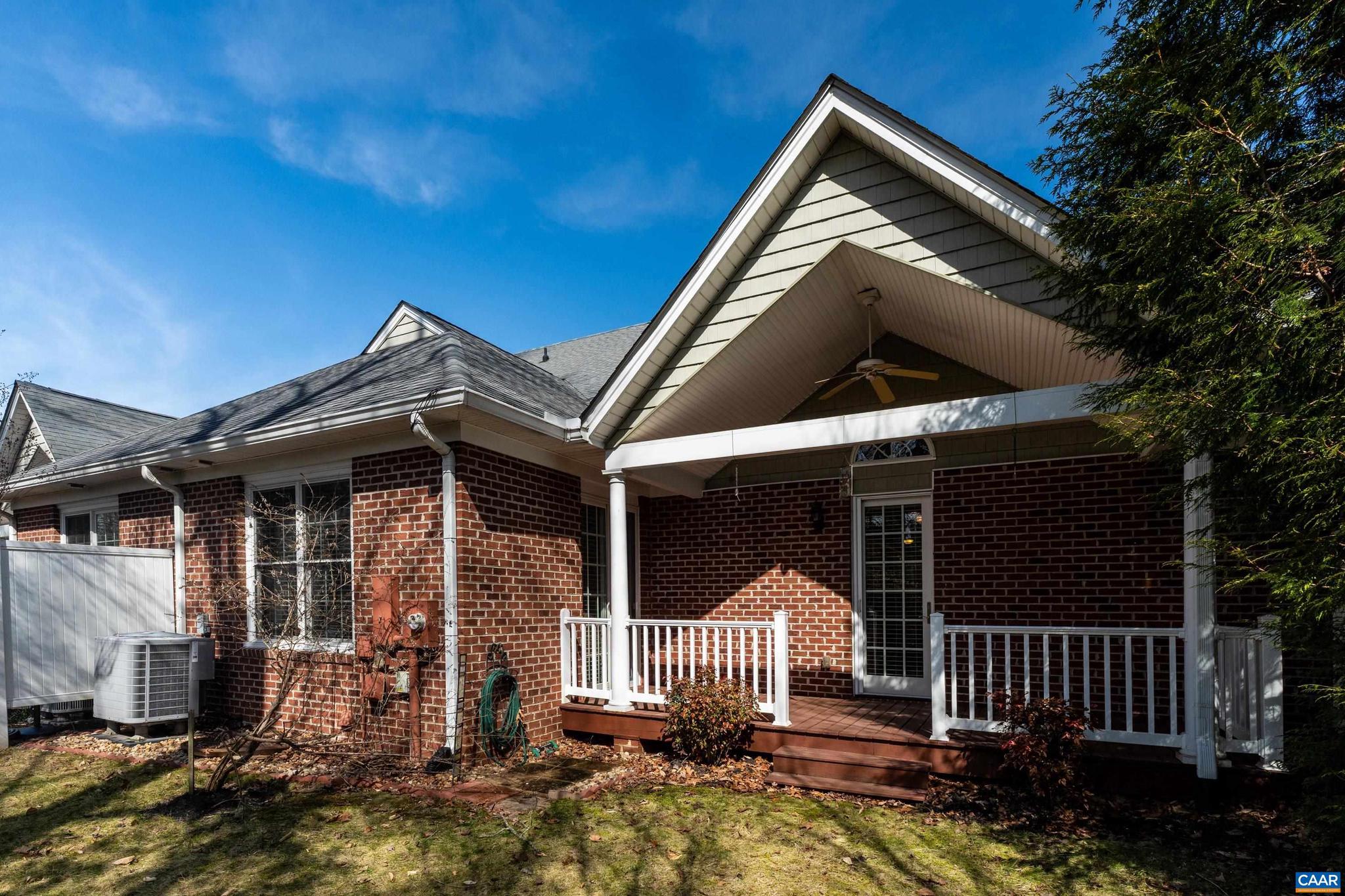 SPRING CREEK - Residential