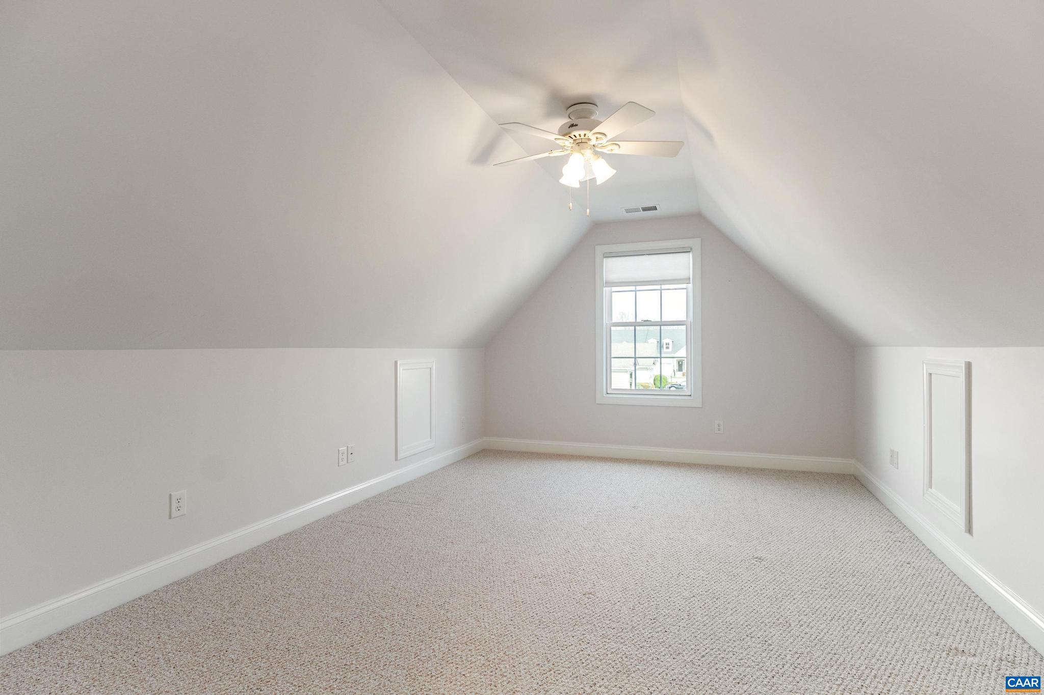 SPRING CREEK - Residential