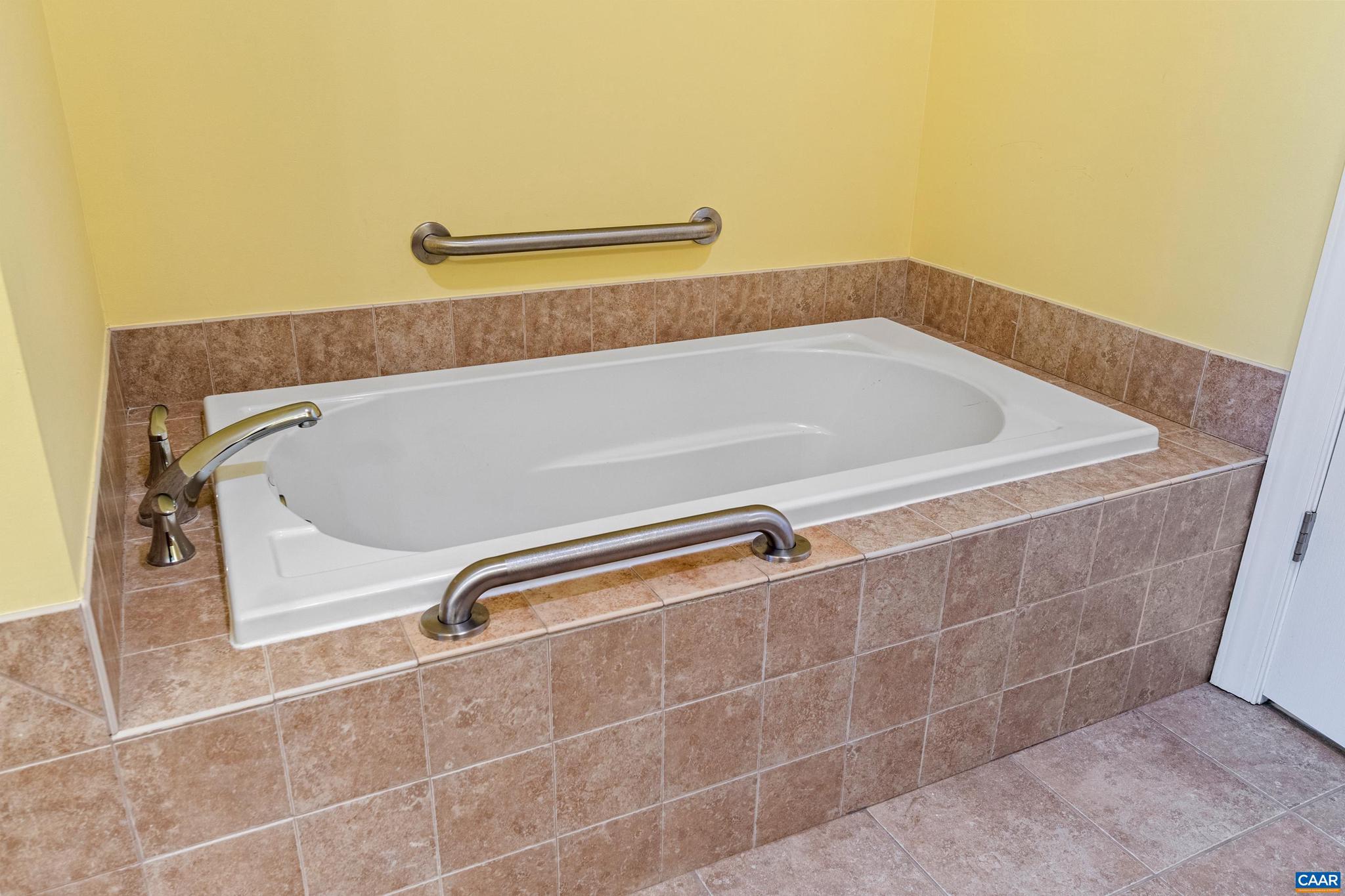 SPRING CREEK - Residential