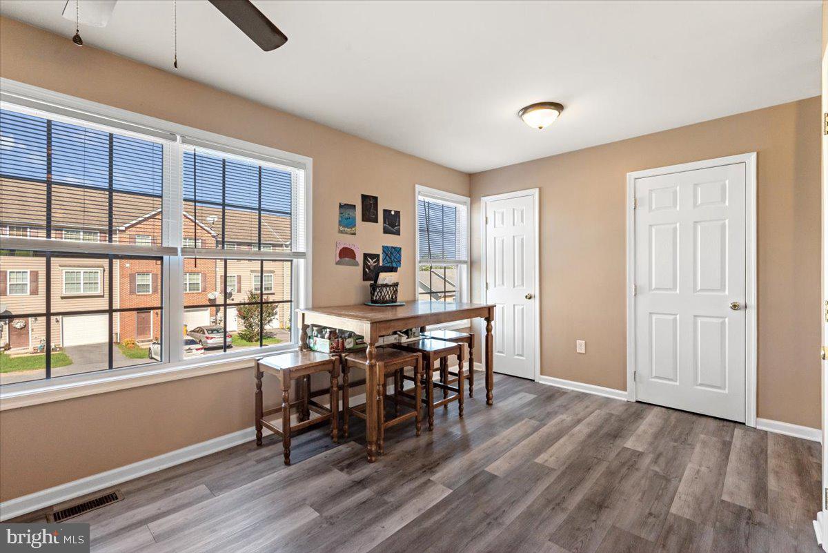 THE COVE - Residential