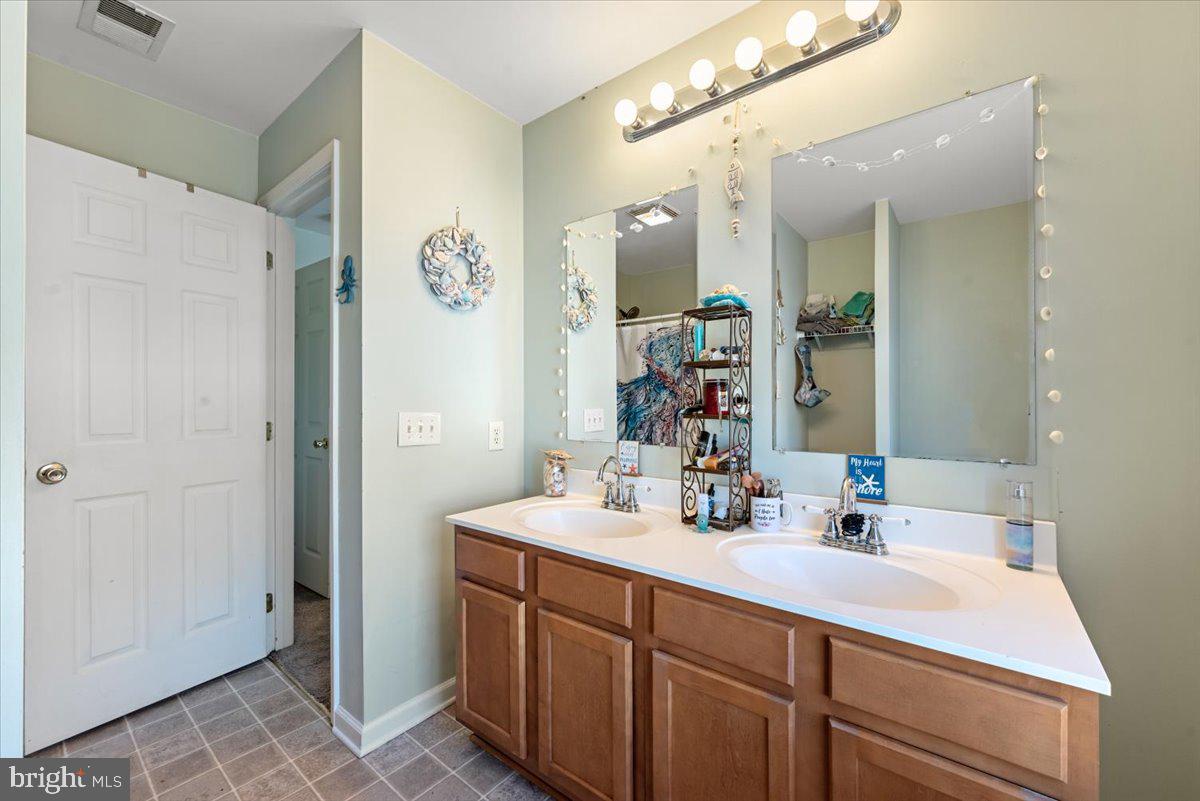 THE COVE - Residential