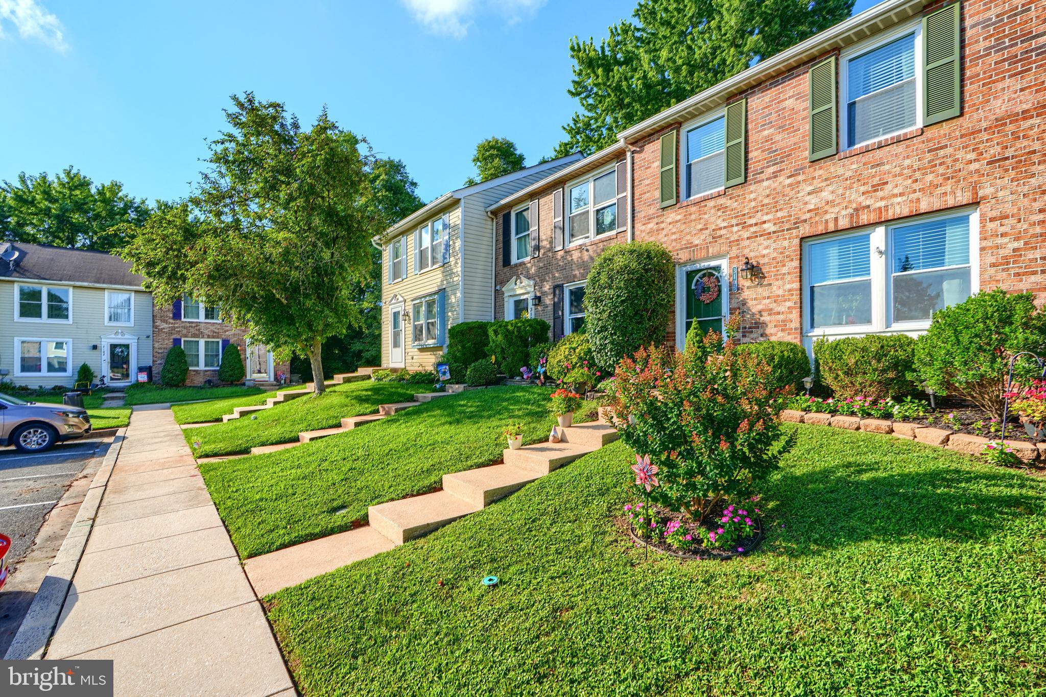 3105 HOLLY BERRY COURT
