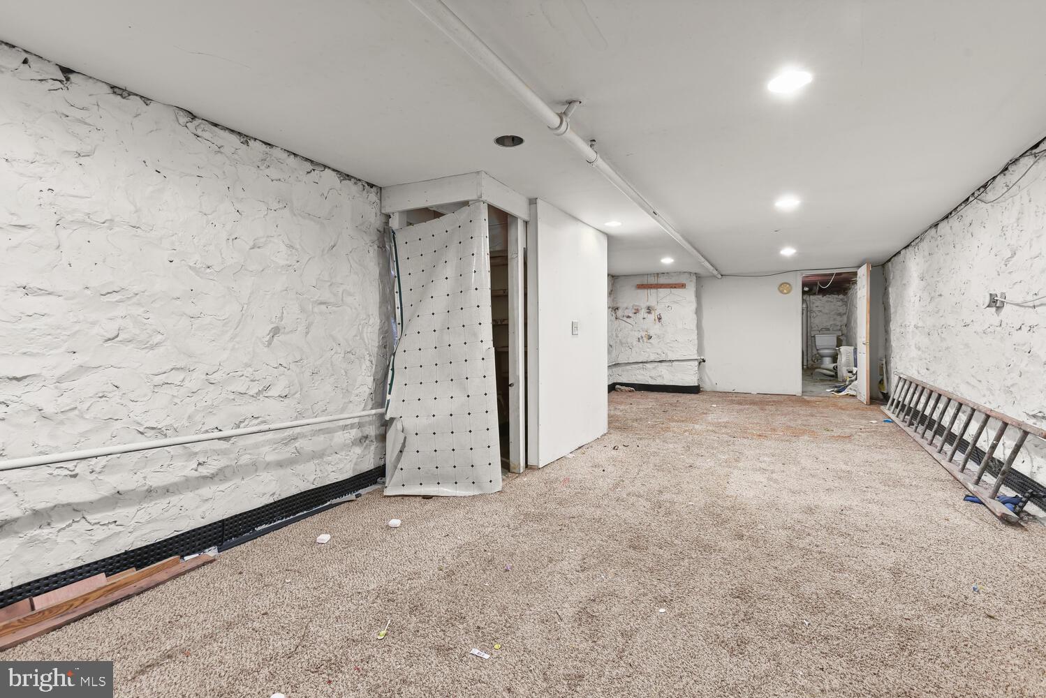 WINCHESTER - Residential