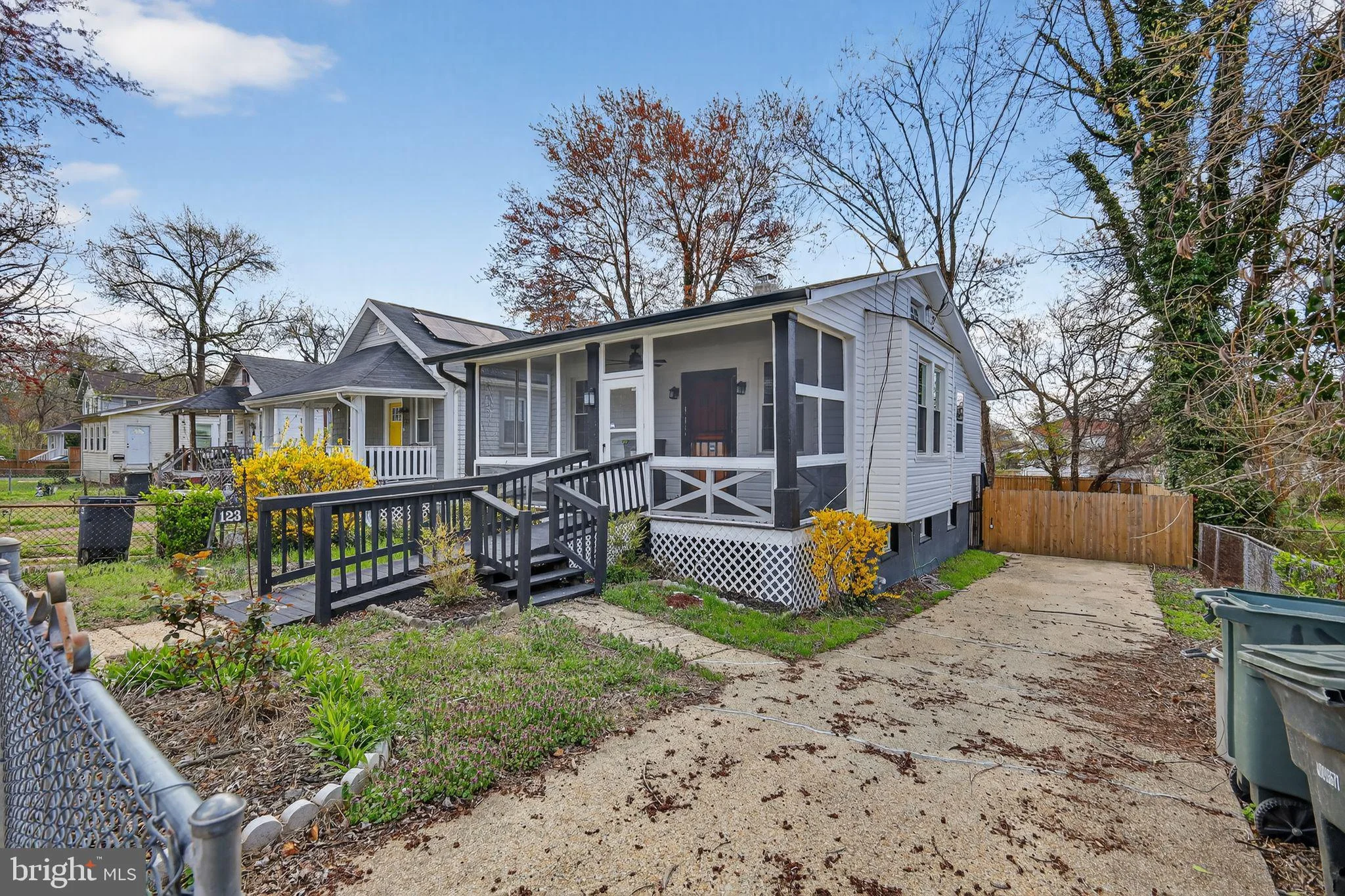 123 Xenia Street SE