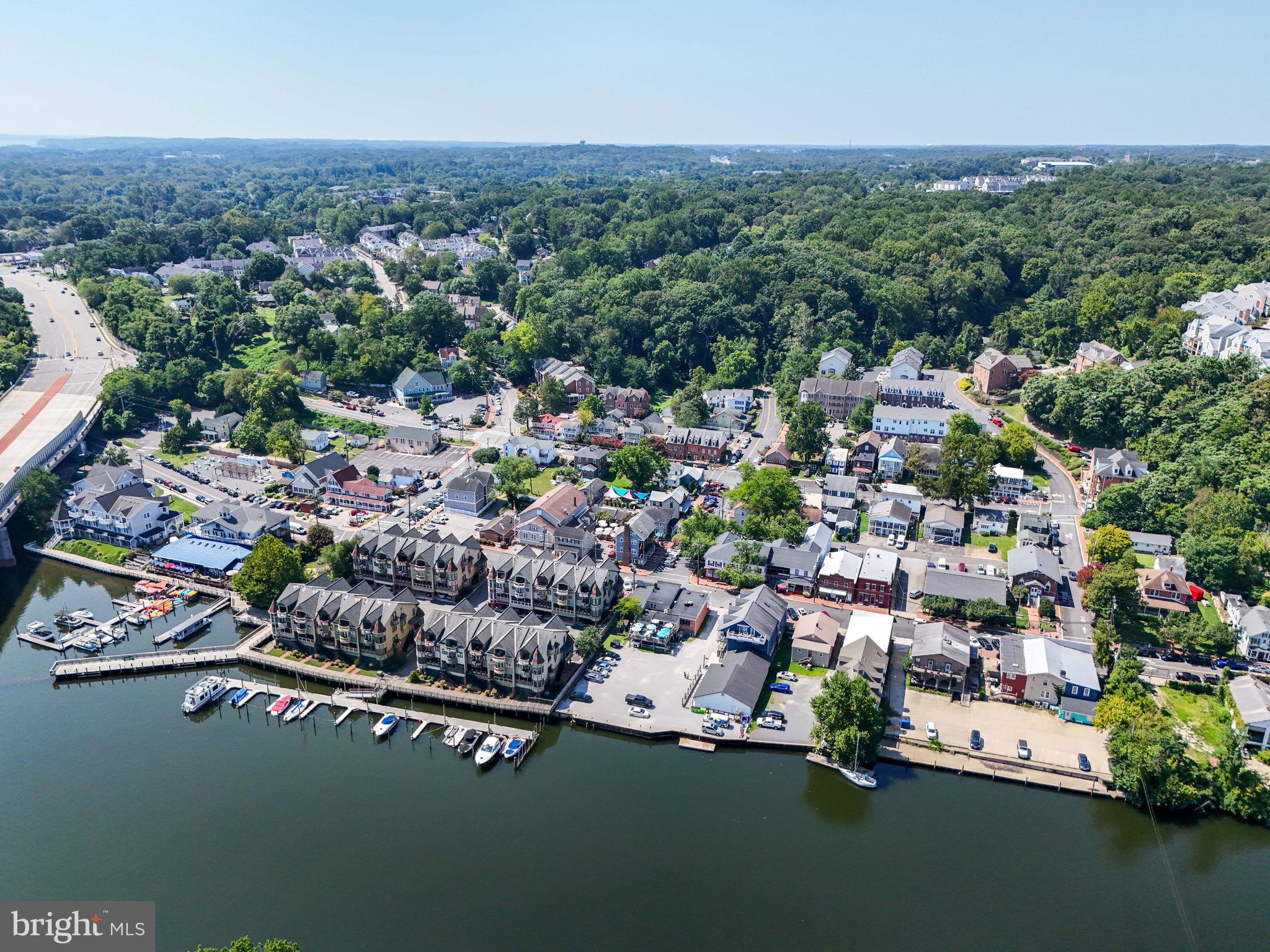 OCCOQUAN POINTE CONDO - Residential