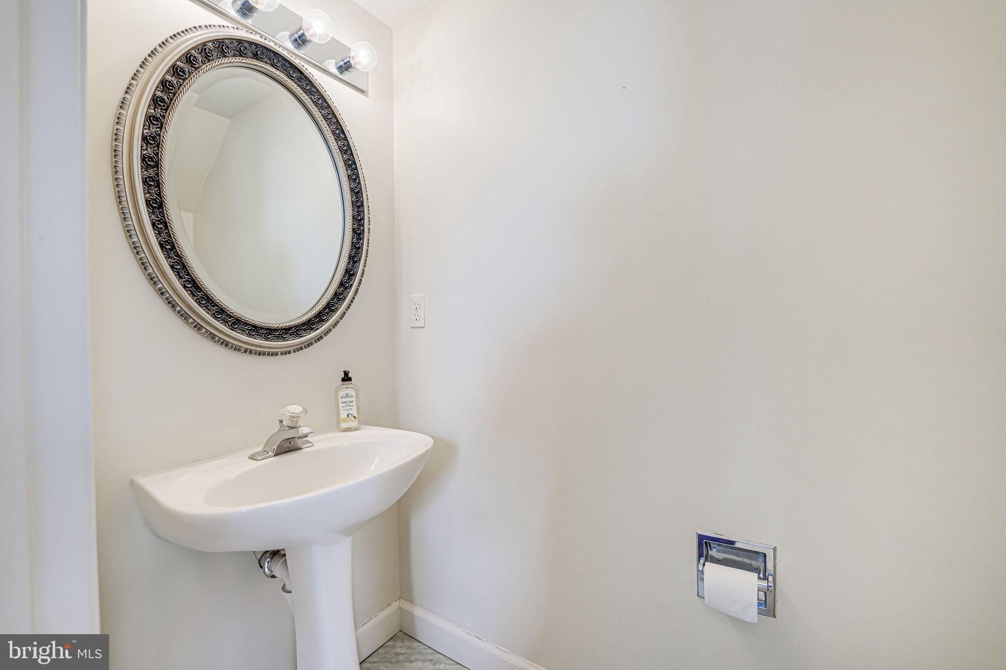 OCCOQUAN POINTE CONDO - Residential