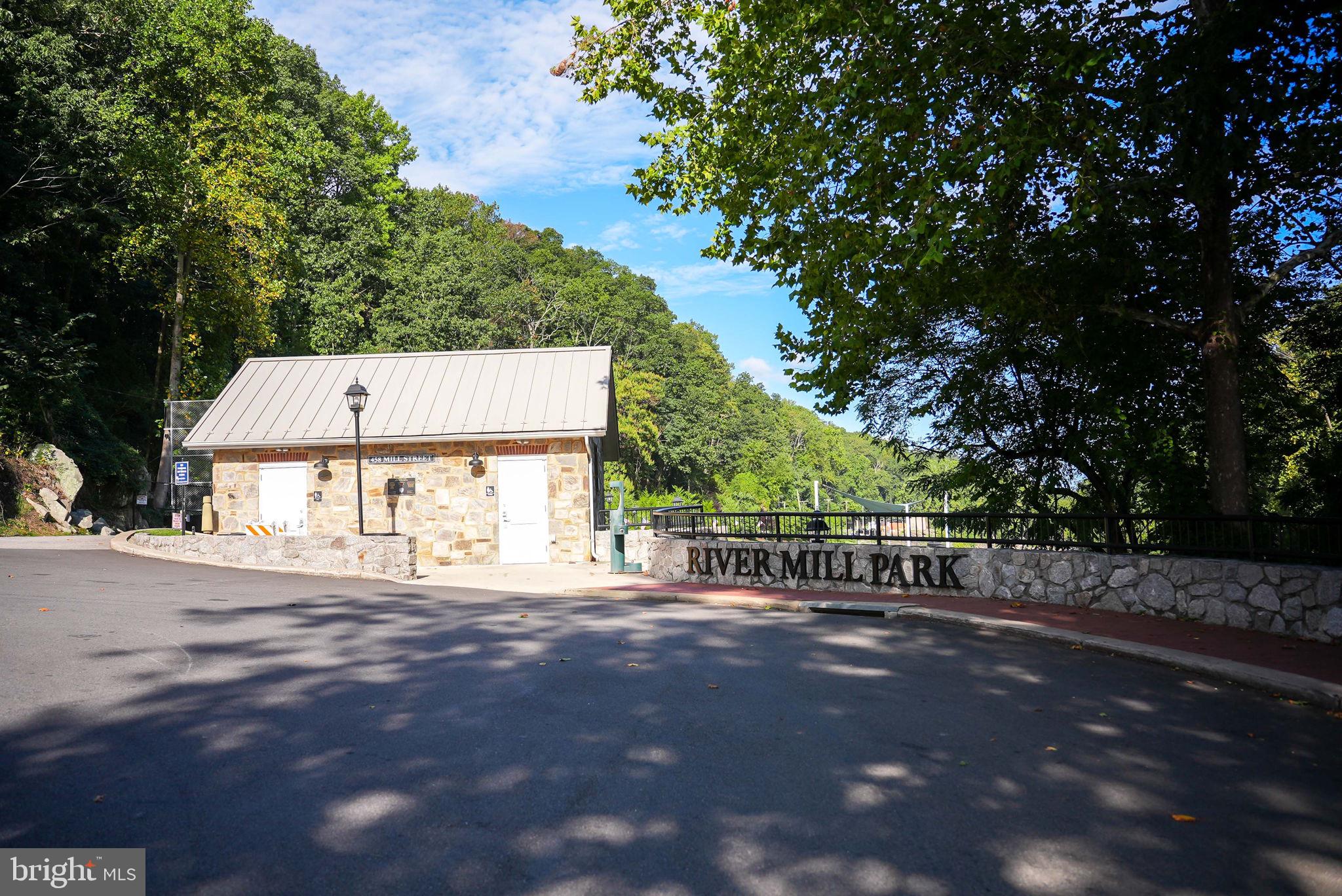 OCCOQUAN POINTE CONDO - Residential