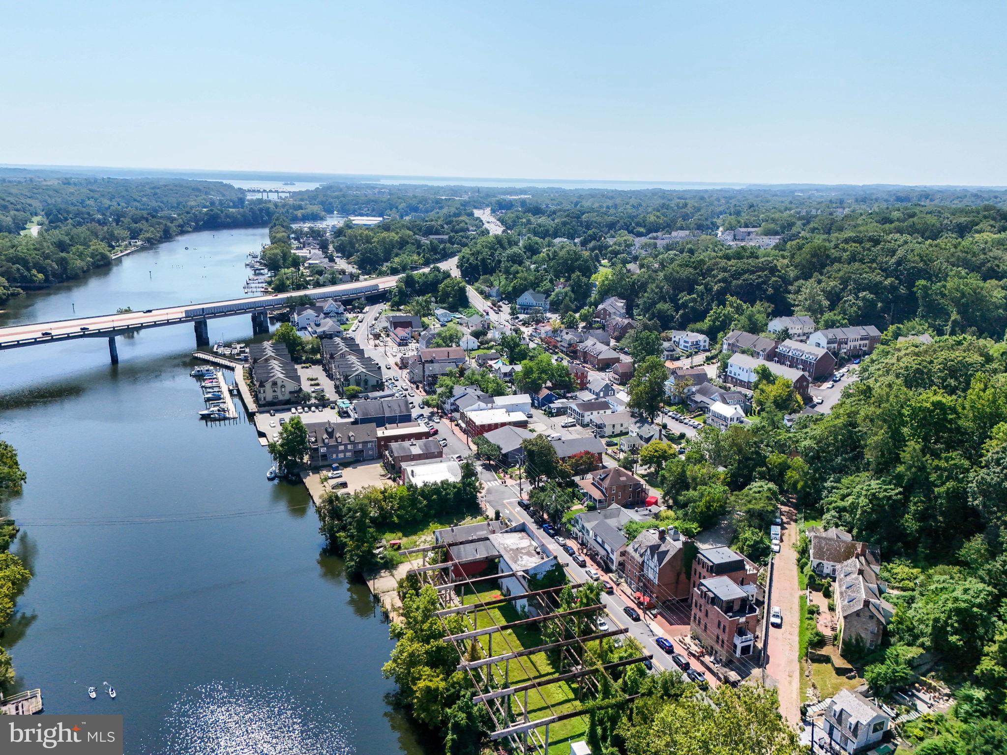OCCOQUAN POINTE CONDO - Residential