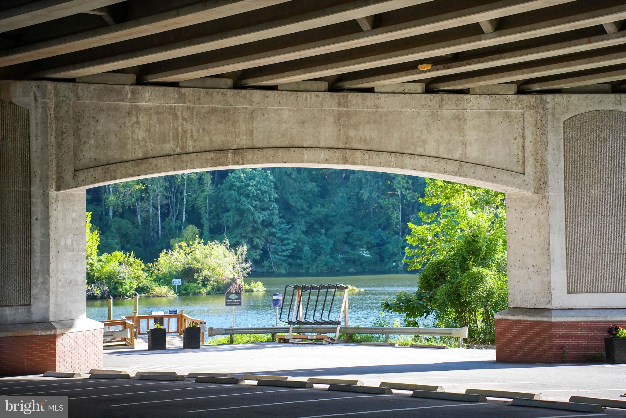 OCCOQUAN POINTE CONDO - Residential