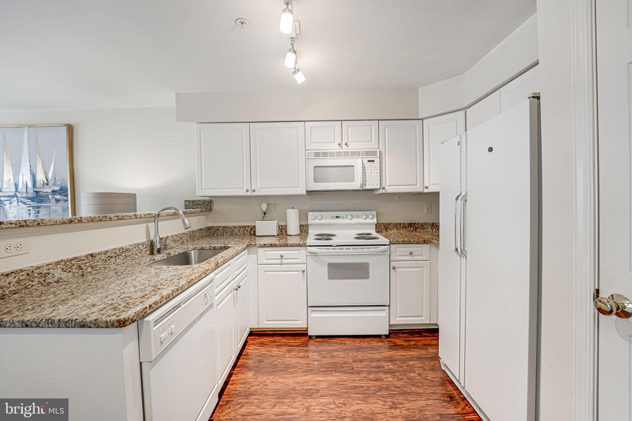 OCCOQUAN POINTE CONDO - Residential