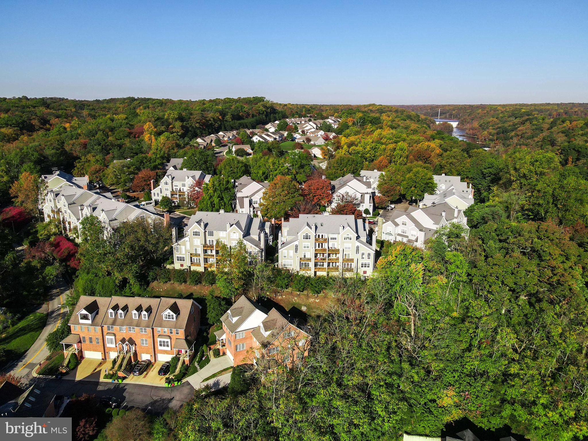 OCCOQUAN POINTE CONDO - Residential