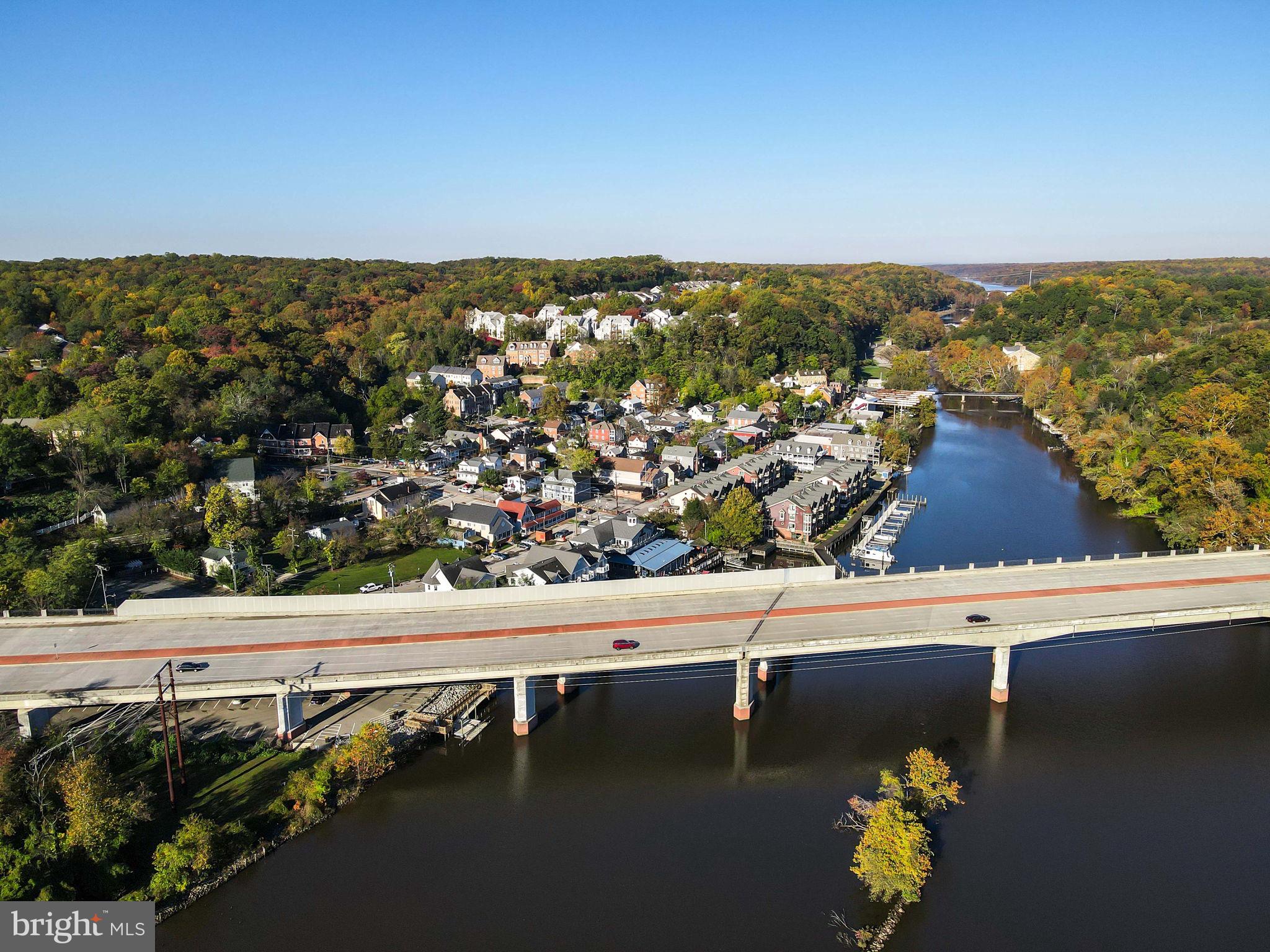 OCCOQUAN POINTE CONDO - Residential