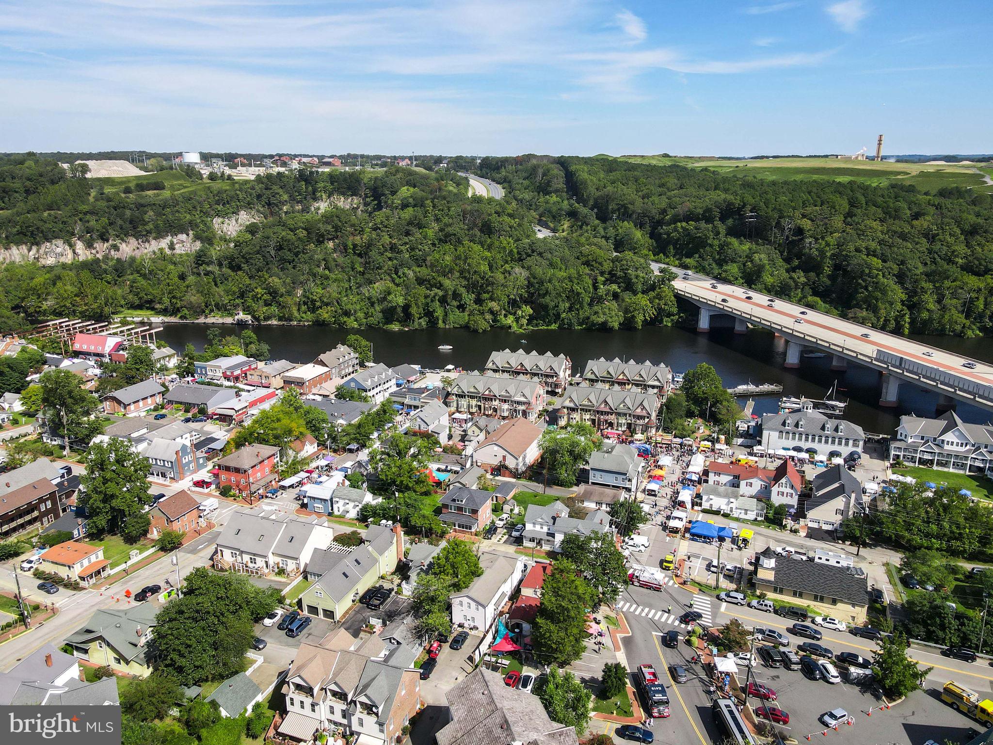 OCCOQUAN POINTE CONDO - Residential