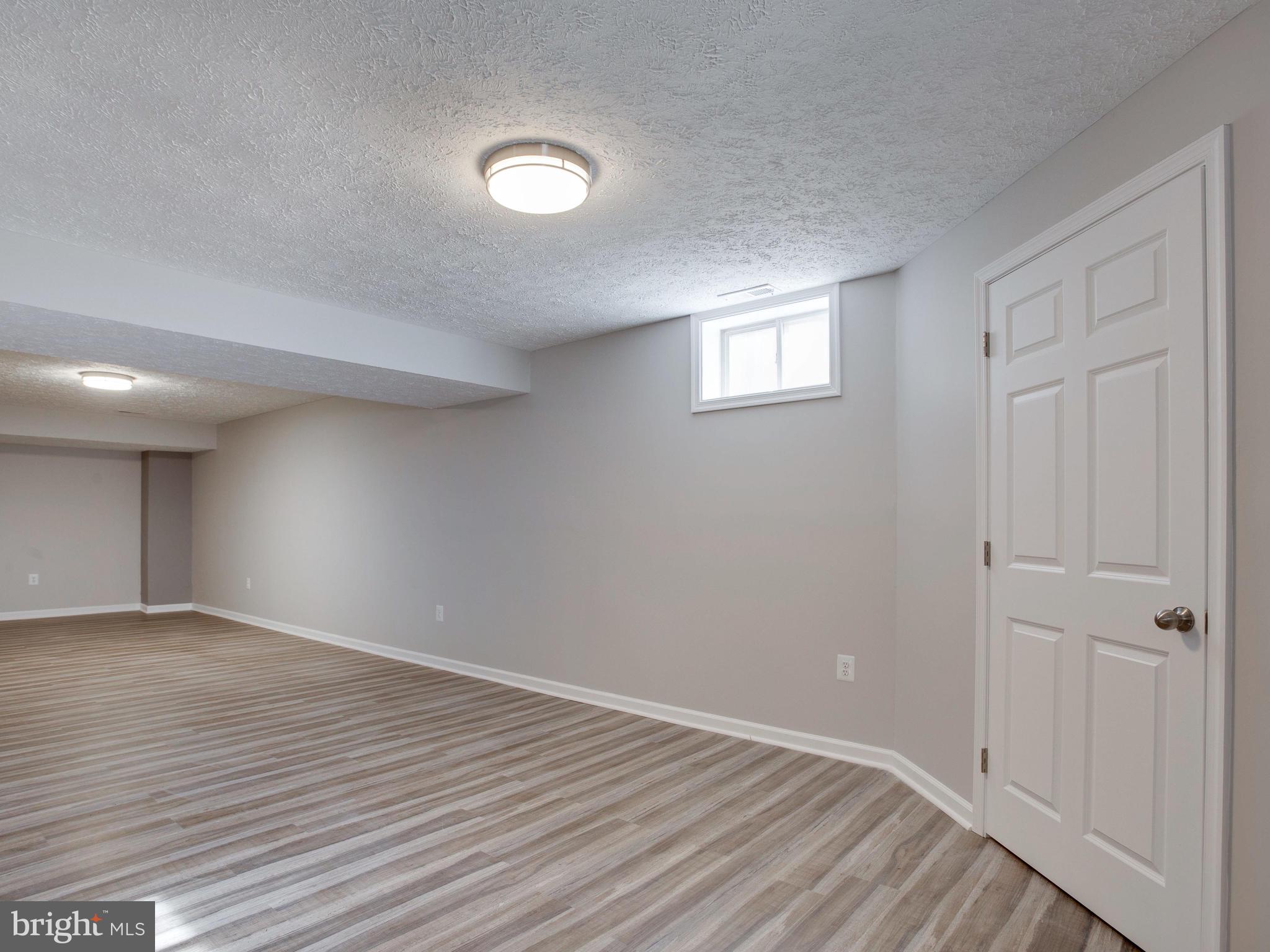 SETTLE WOODS SUB - Residential