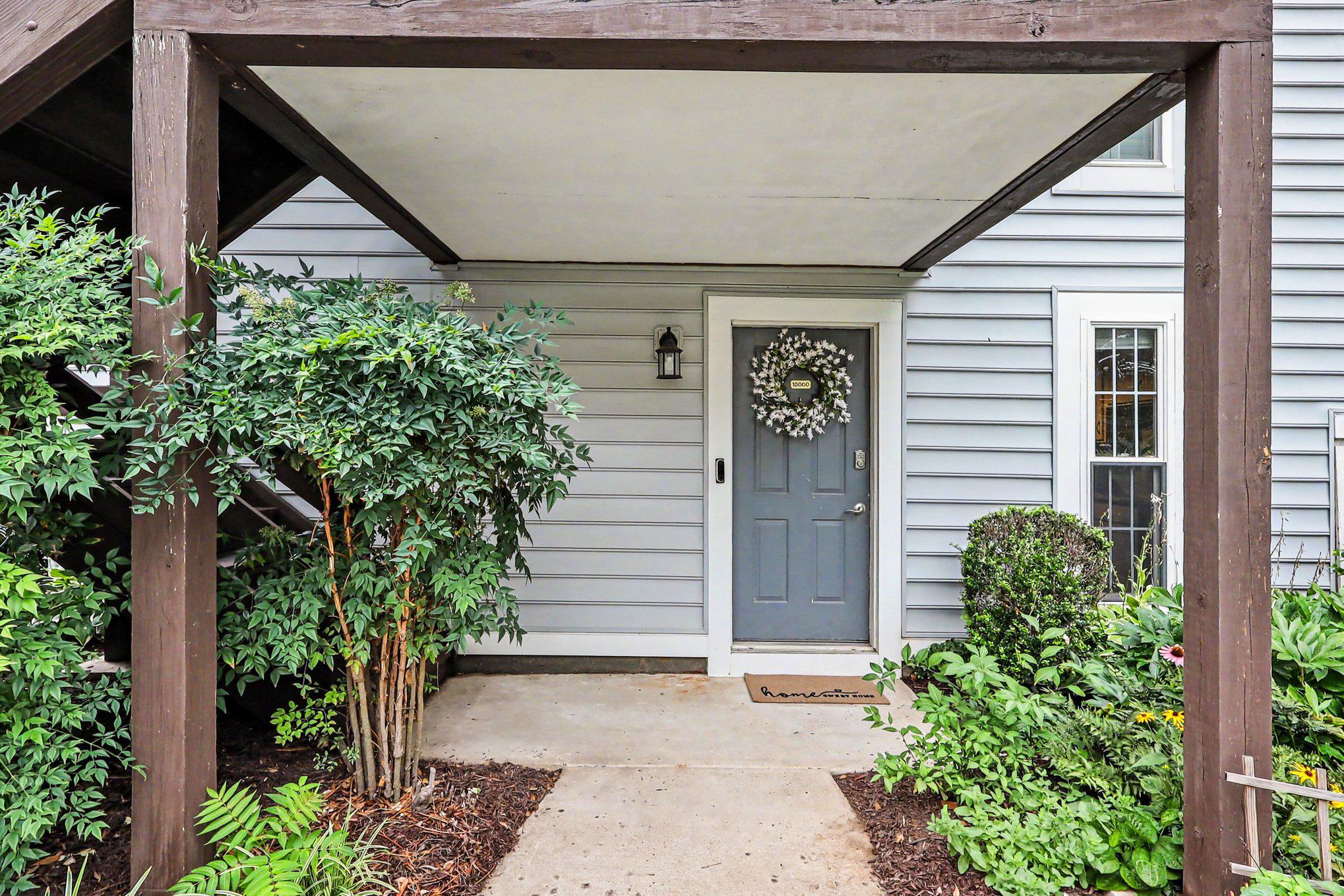 10000 OAKTON TERRACE ROAD