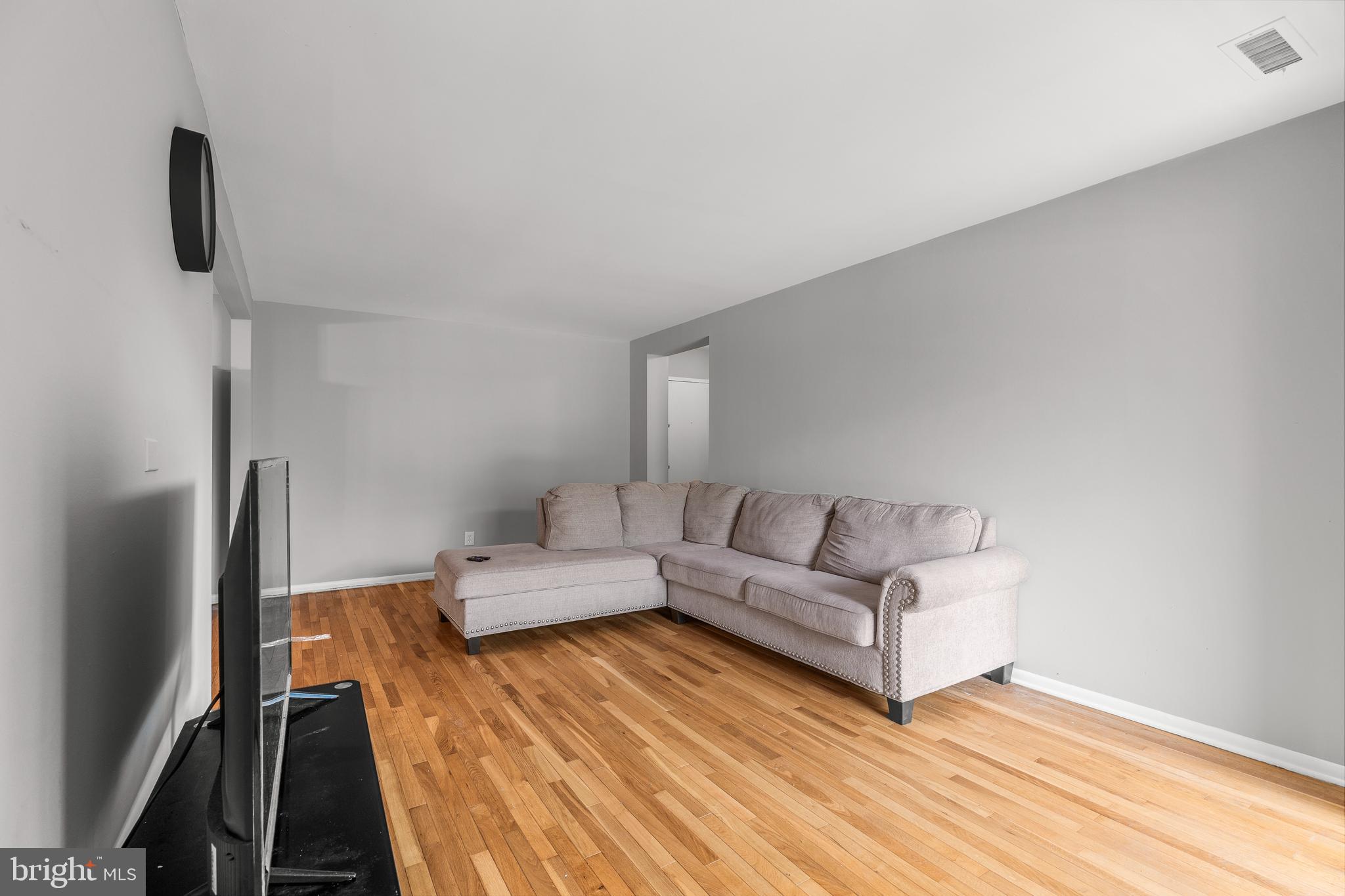 WOODBURN VILLAGE - Residential