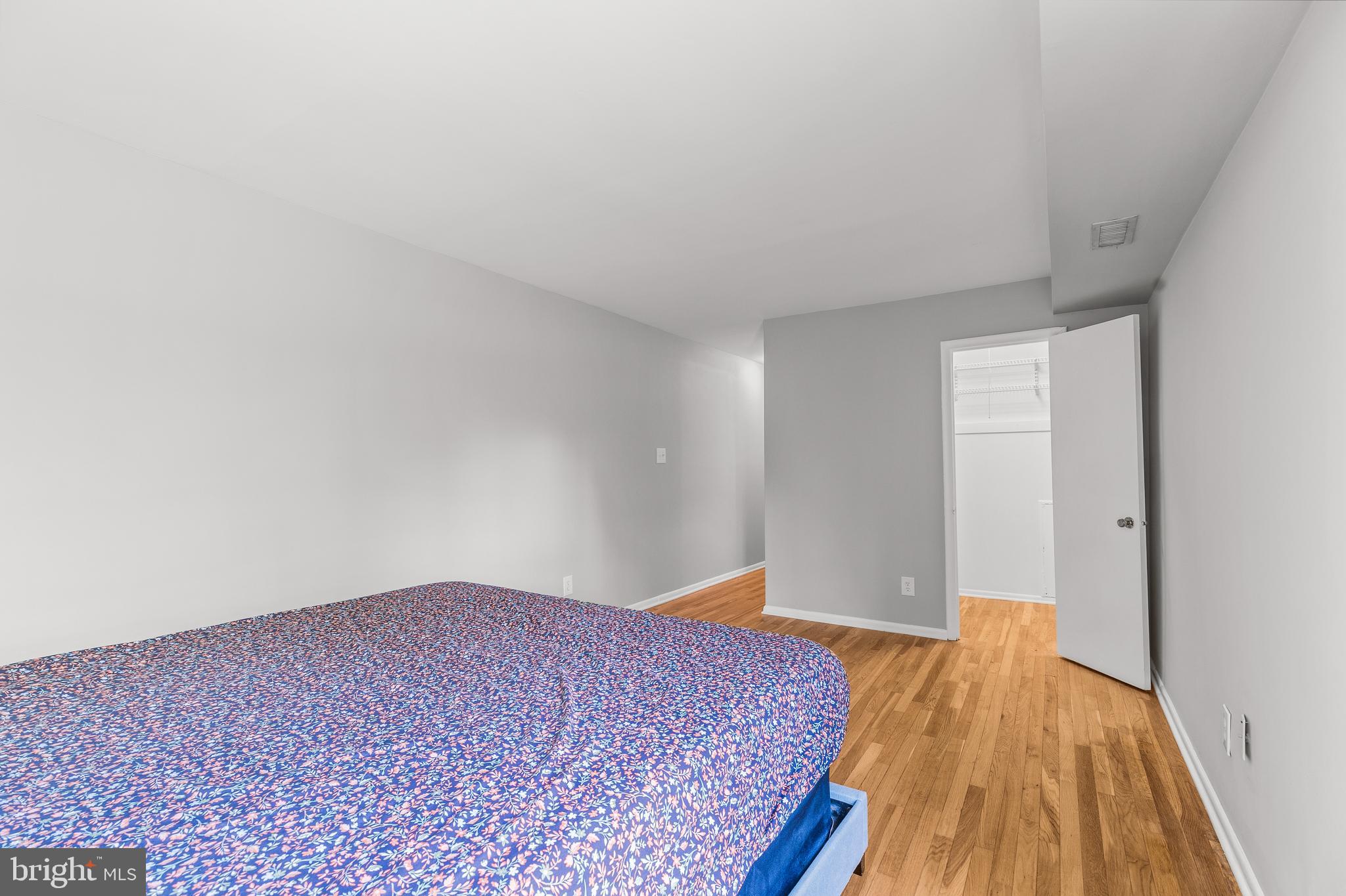 WOODBURN VILLAGE - Residential