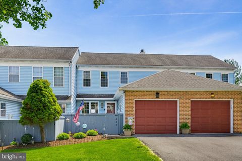 217 WINDING HILL DRIVE LANCASTER PA 17601