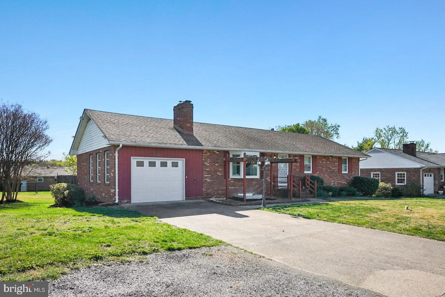 This stunning 7-bedroom, 4-bathroom home offers over 2,700 square feet of spacious and modern living in a prime location. Conveniently situated just 4 minutes from Spotsylvania Mall, 6 minutes from I-95, and close to numerous shopping centers and amenities, this home provides both comfort and accessibility.
Featuring an open-concept layout with abundant space, an updated kitchen with ample cabinet storage, and a large laundry room, this home is designed for convenience and functionality. The fully permitted basement was completely renovated in 2024, adding even more living space. Don't miss this incredible opportunity to own a beautiful, move-in-ready home in a sought-after area.  Schedule your showing today!