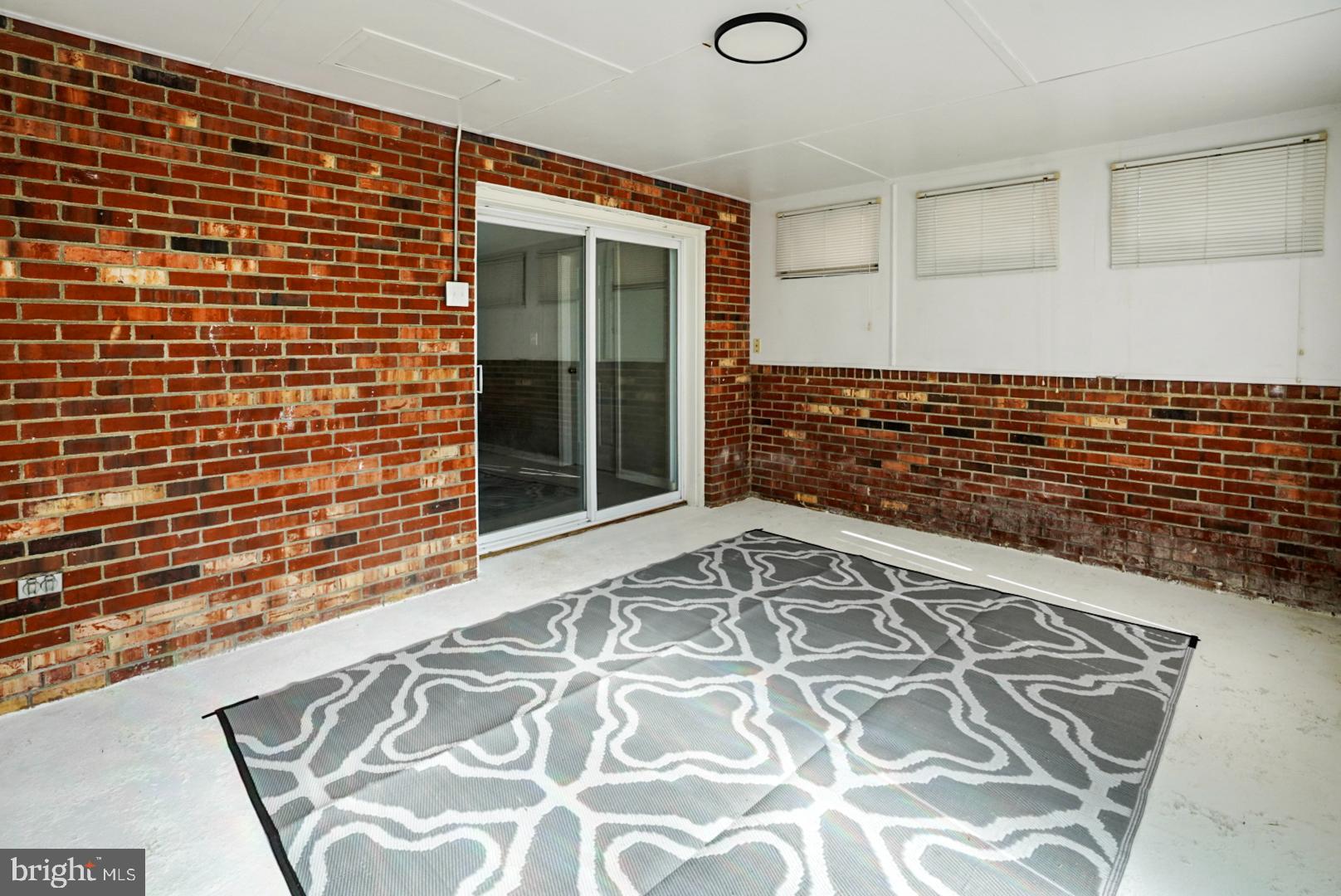 SHERATON HILLS - Residential