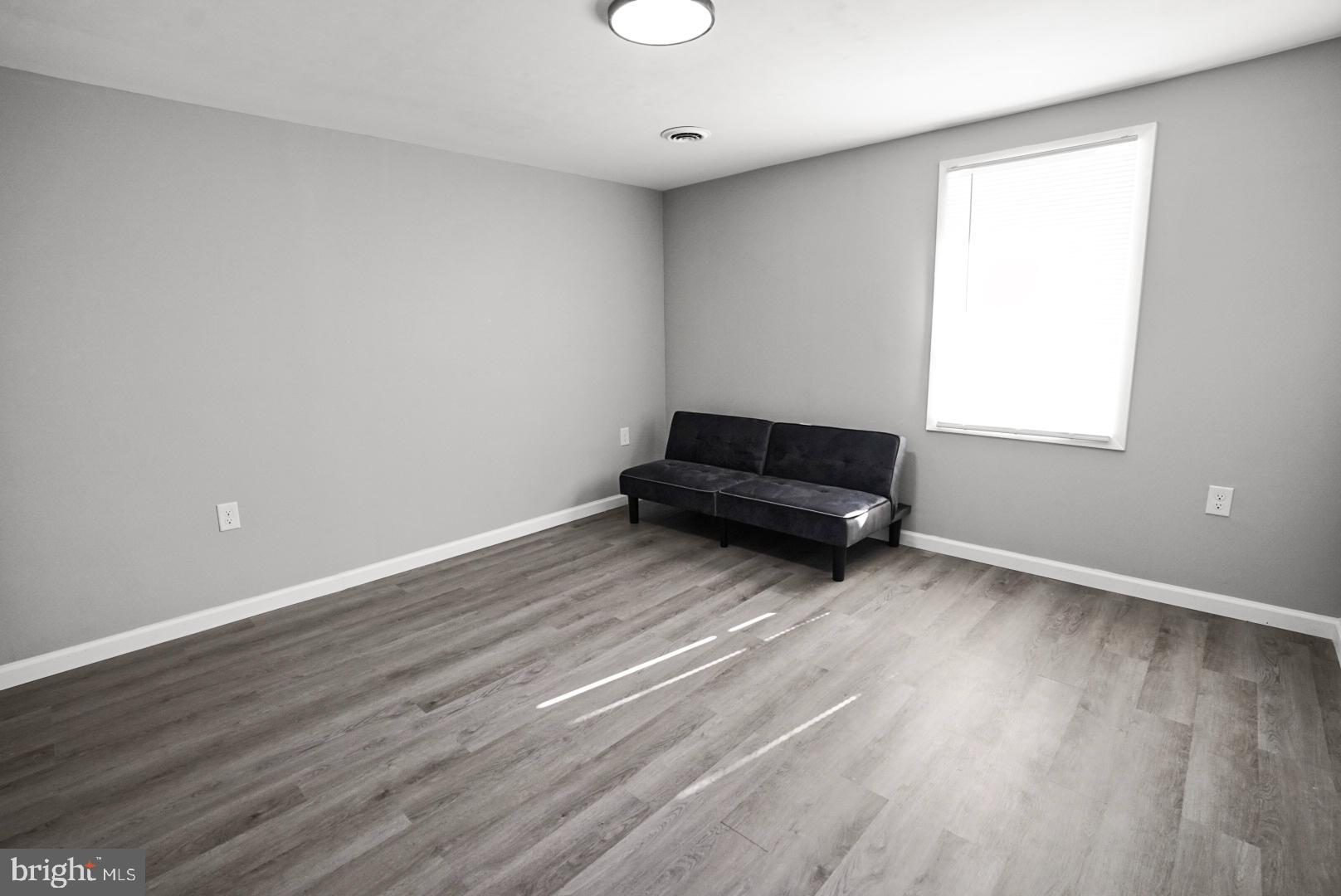 SHERATON HILLS - Residential