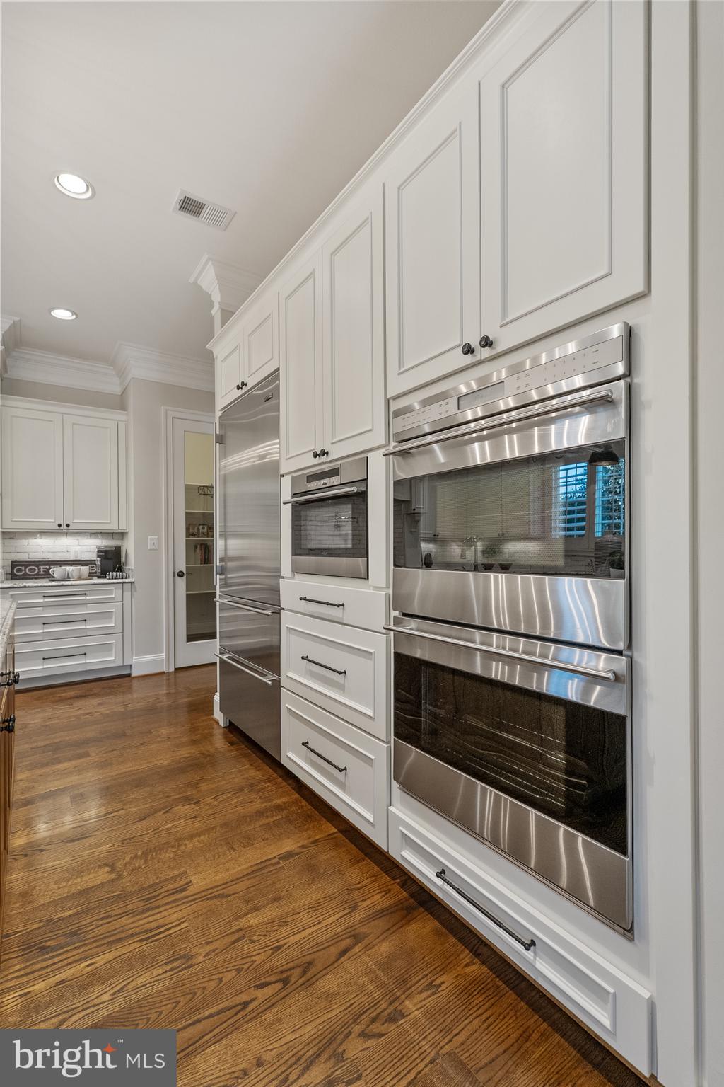 LAWTON MANOR - Residential